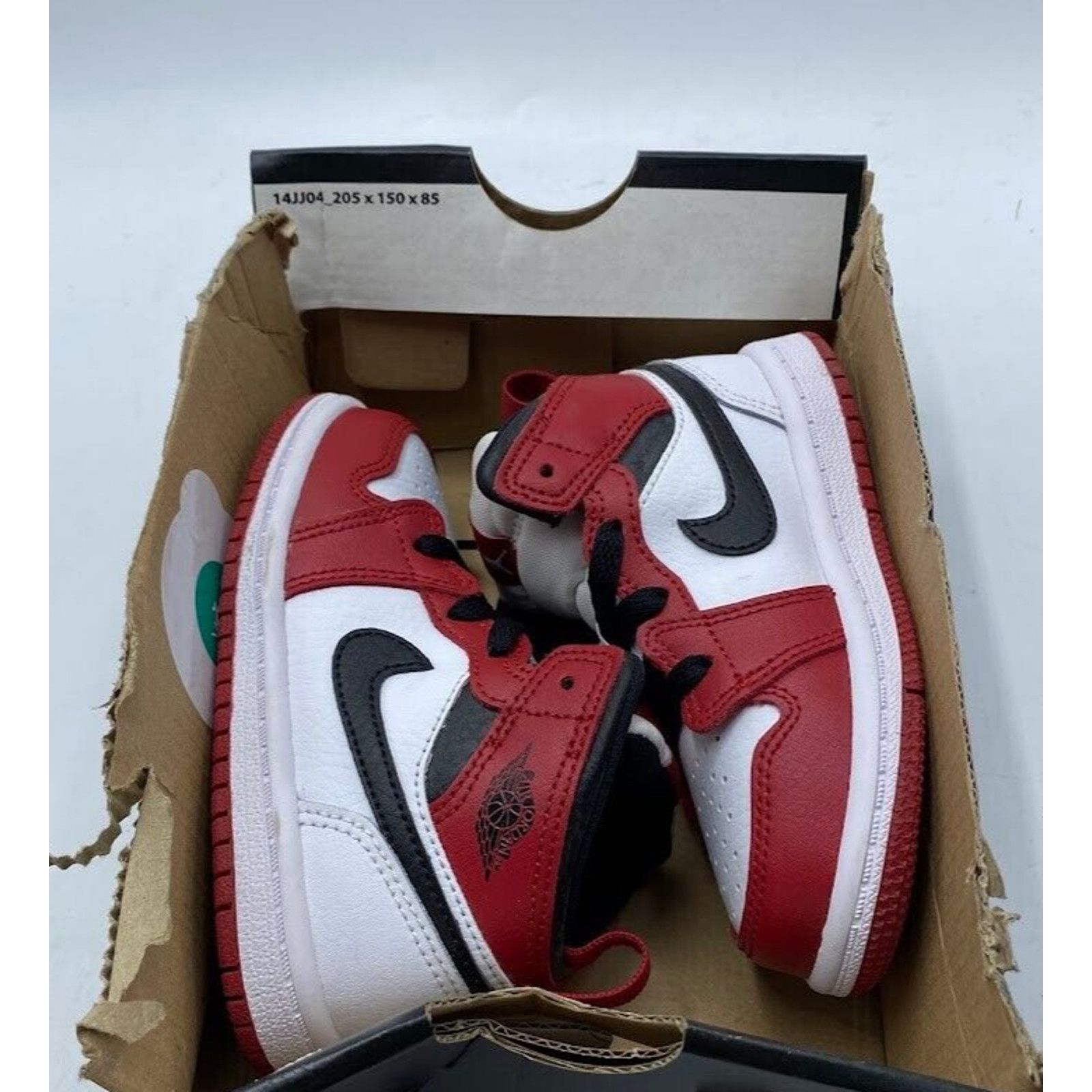 Nike NEW Nike Jordan 1 Mid PS Chicago White Heel 640735 173 7c Size US 7 / IT 37 - 10 Thumbnail
