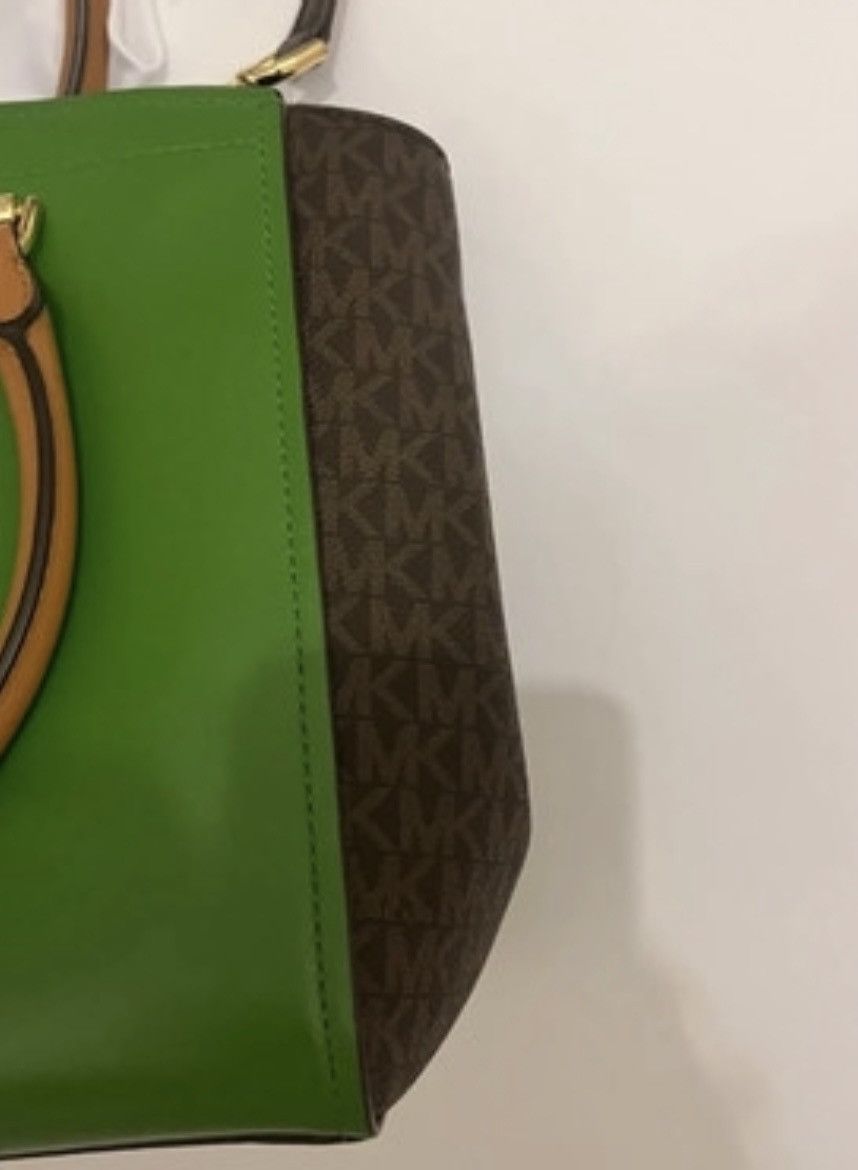 Michael Kors Michael Kors Handbag Green Brown Leather Size ONE SIZE - 4 Thumbnail