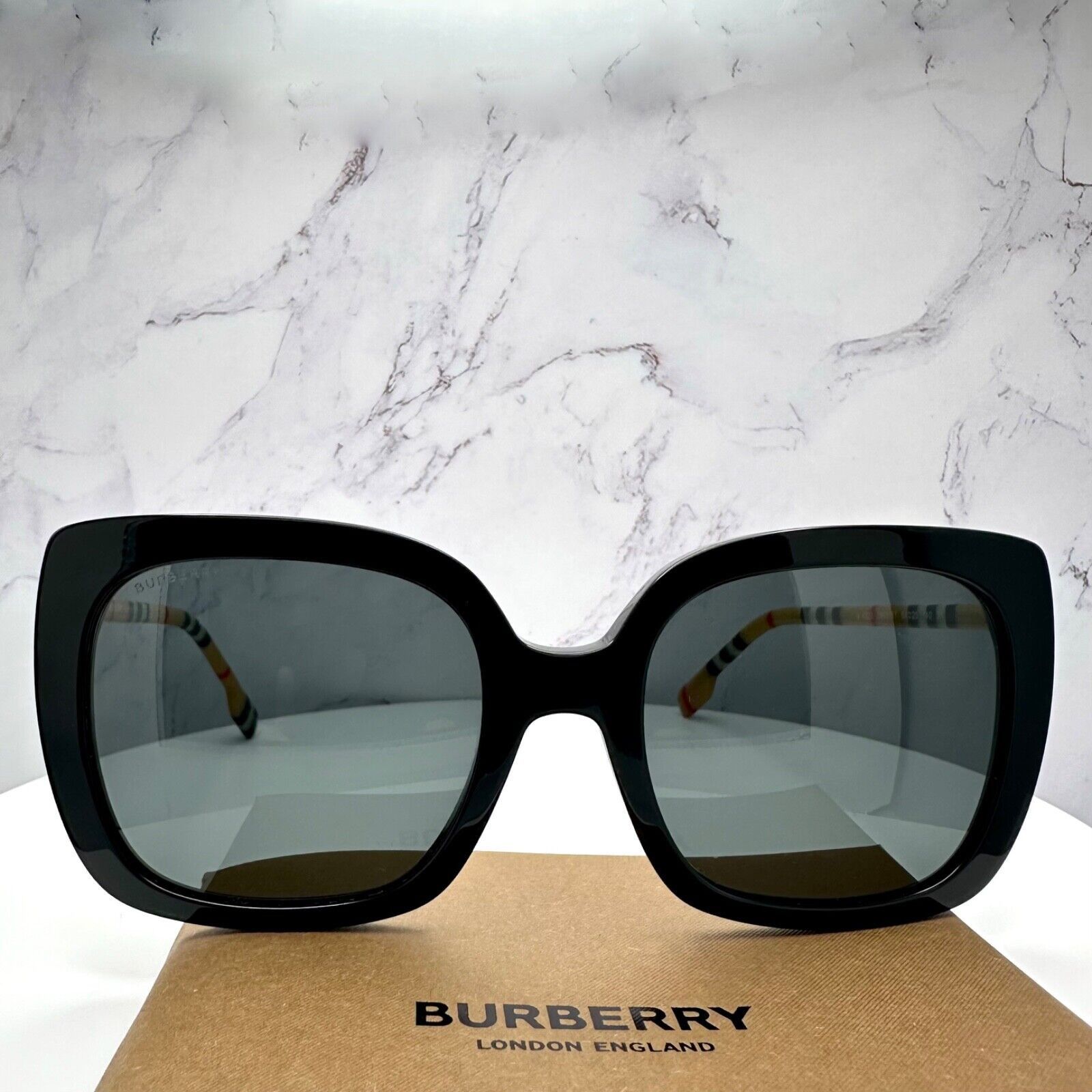Burberry Burberry Sunglasses Black Cat Eye Checkered Arm Authentic Size ONE SIZE - 2 Thumbnail