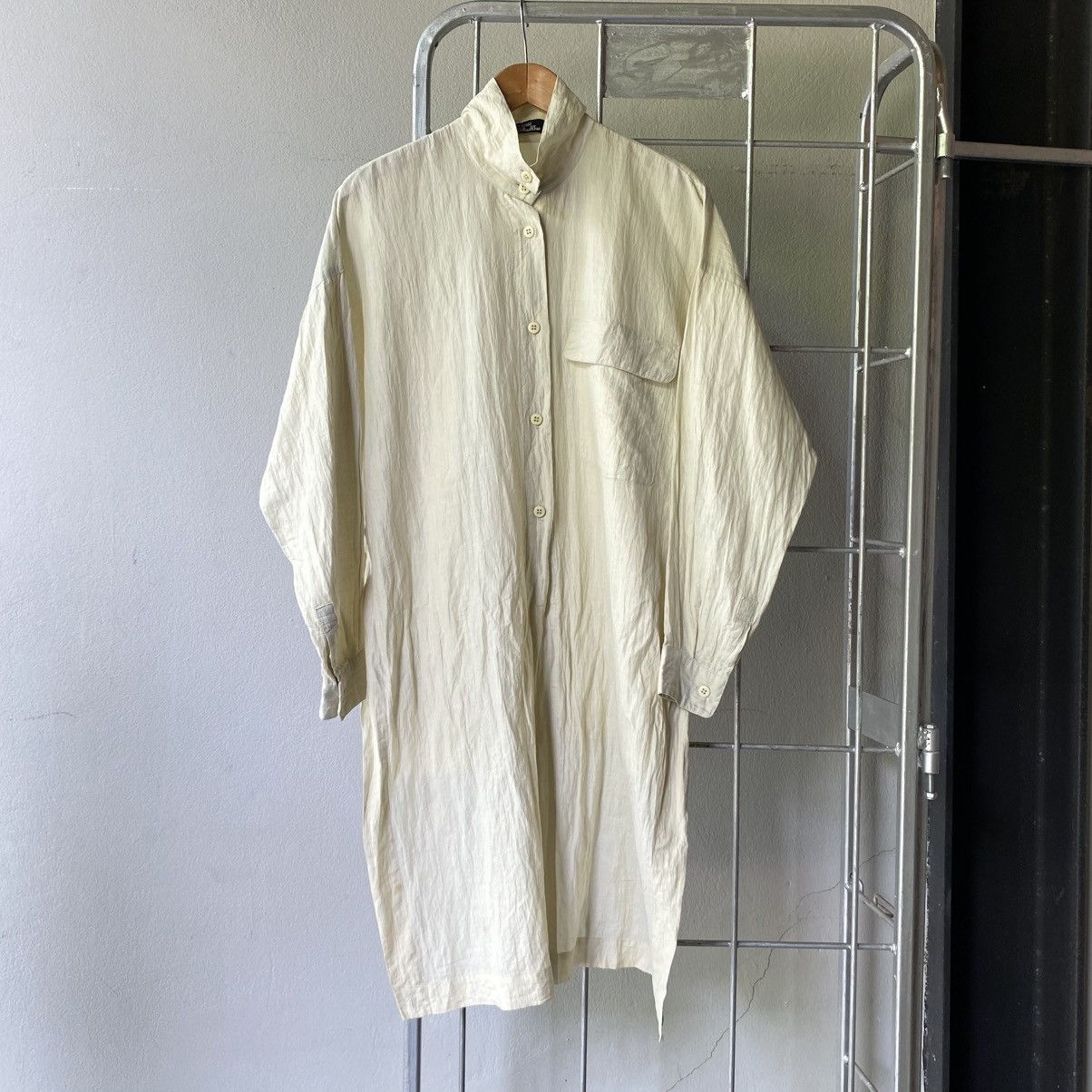 Issey Miyake ISSEY MIYAKE Permanent Ivory Long Front Shirt Size M / US 6-8 / IT 42-44 - 1 Thumbnail