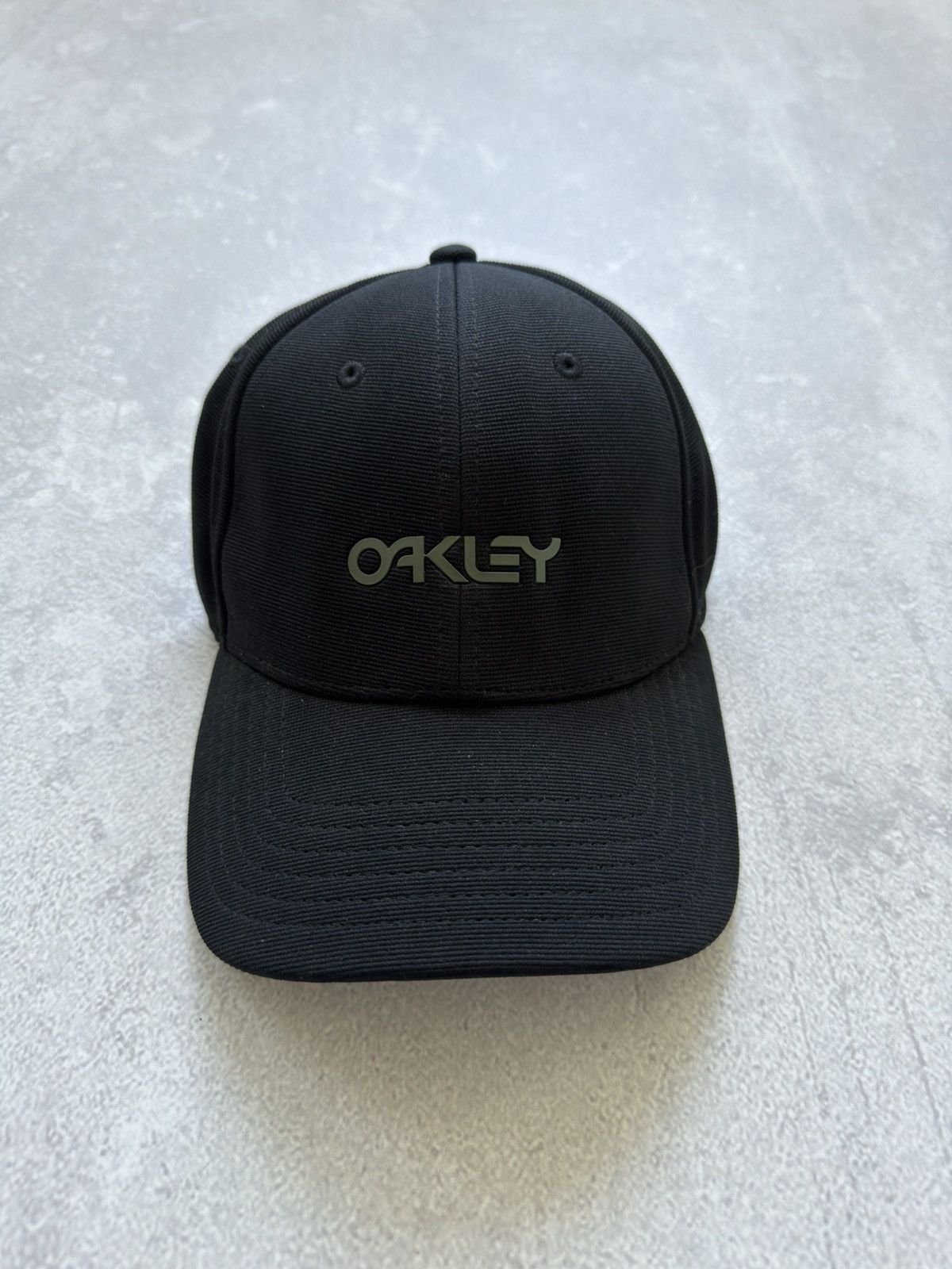 Oakley × Vintage Vintage Oakley Logo Cap Outdoor Y2K Size ONE SIZE - 1 Thumbnail