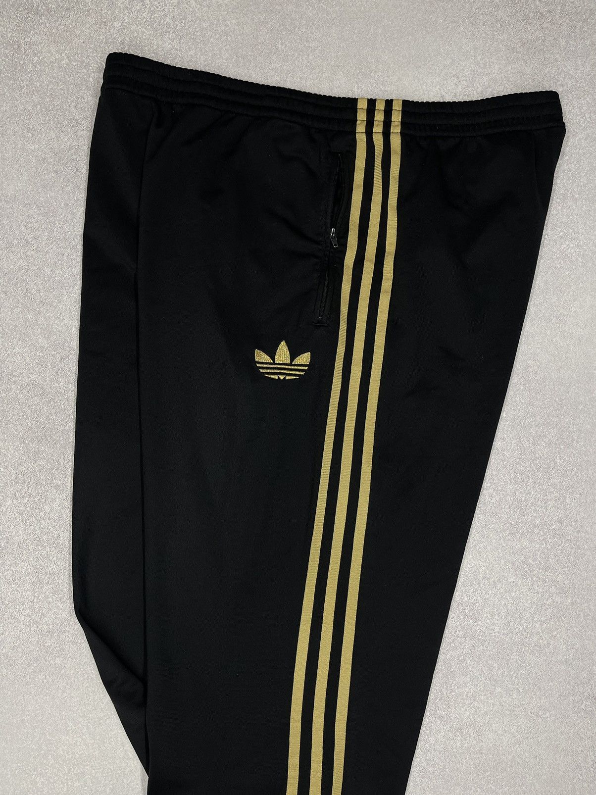 Adidas Vintage Adidas Sweatpants Black Three Striped Hip Hop Break Size US 34 / EU 50 - 6 Thumbnail