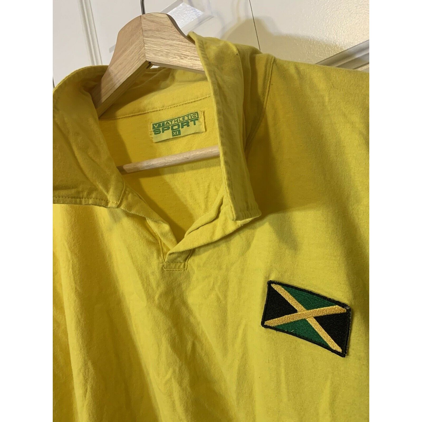 Other VT Athletic Sport Men’s Sz XL Soccer/Rugby Yellow Spell Out Size US XL / EU 56 / 4 - 6 Thumbnail