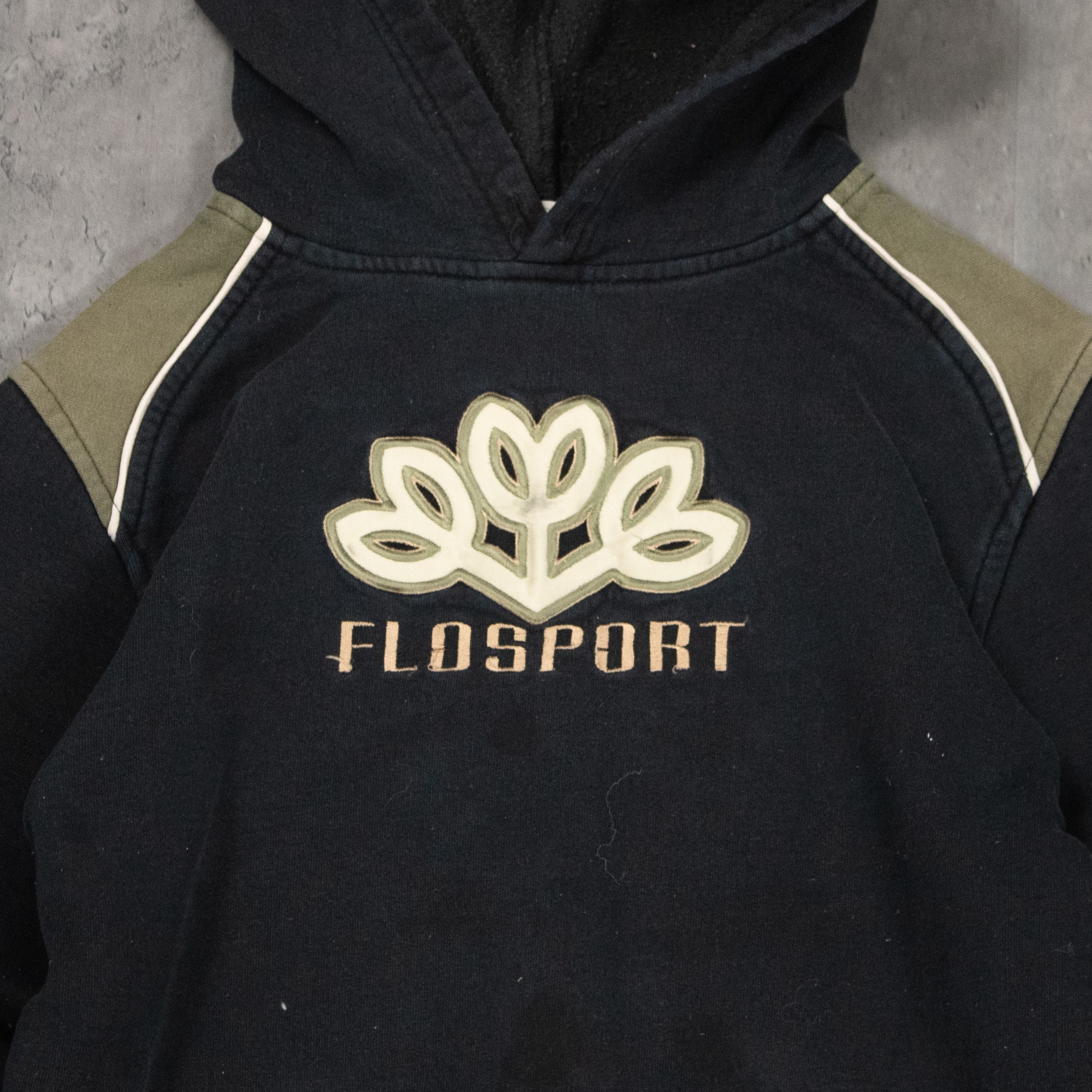 Japanese Brand Y2K 2000's 00's Floss Sports Paneled Black Hoodie Size US S / EU 44-46 / 1 - 5 Thumbnail