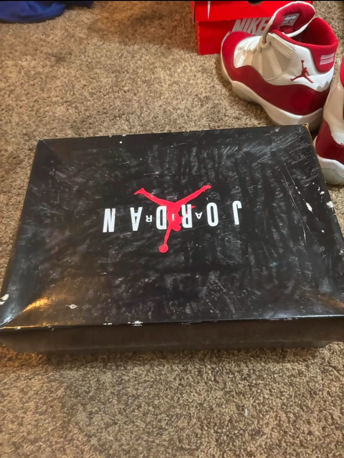 Jordan Brand Jordan 11 cherry, 9.5 Size US 9.5 / EU 42-43 - 8 Thumbnail
