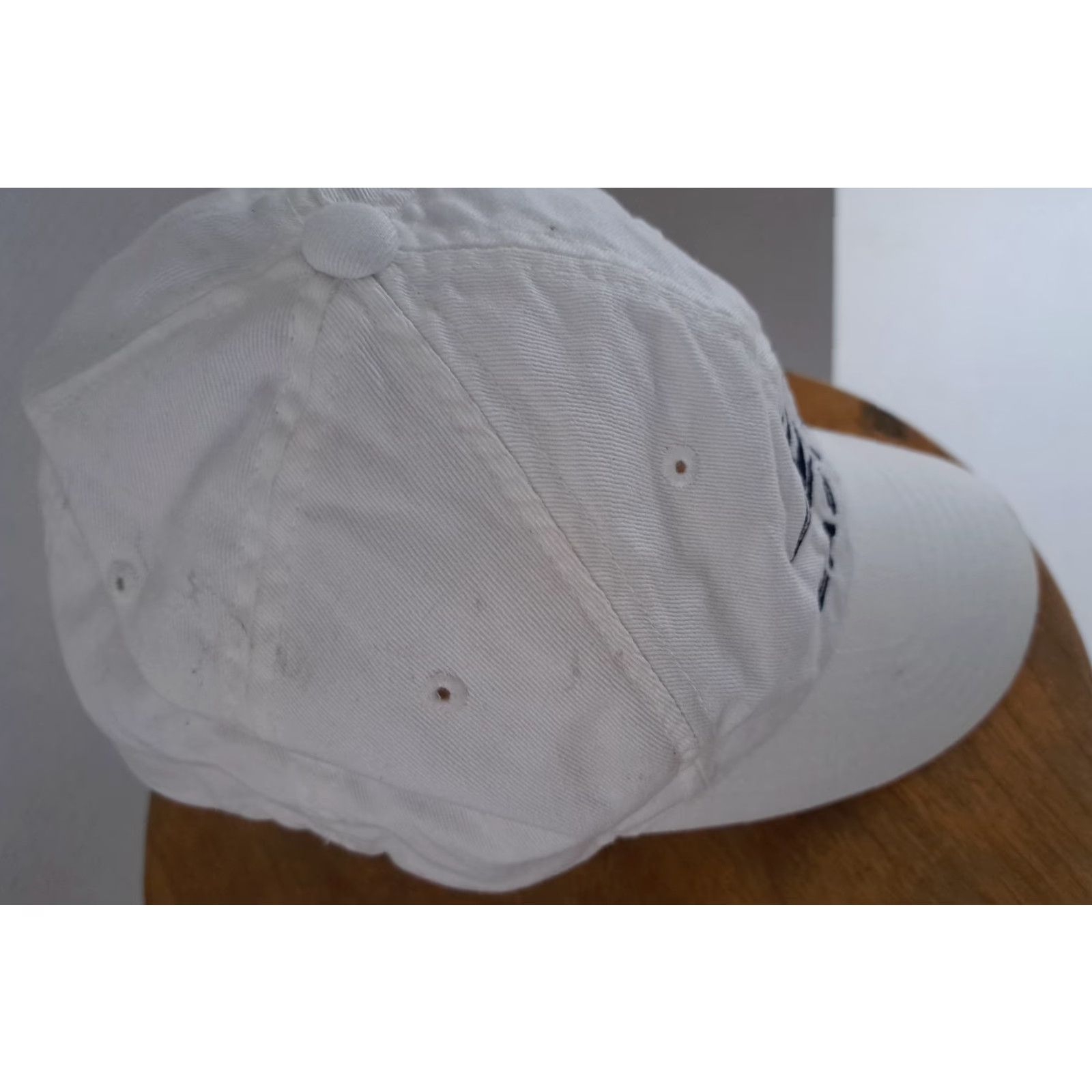 Vintage VINTAGE Easton Sports Fitted Flex Fit Sm/Med White Baseball Cap Unisex Adults Adjustable Cotton White Good clean condition Size ONE SIZE - 2 Thumbnail