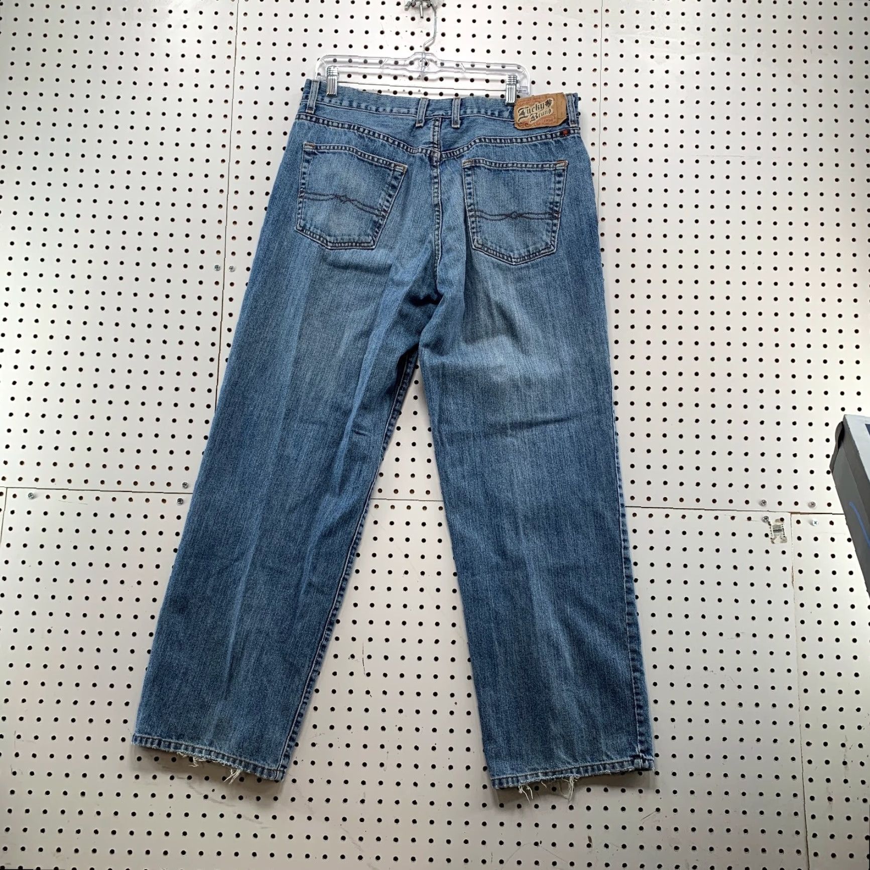 Lucky Brand VINTAGE Lucky Brand Jeans Mens 36x31 Dungarees USA Logo 5-Pocket Straight Blue Denim Shirt Size US 36 / EU 52 - 4 Thumbnail