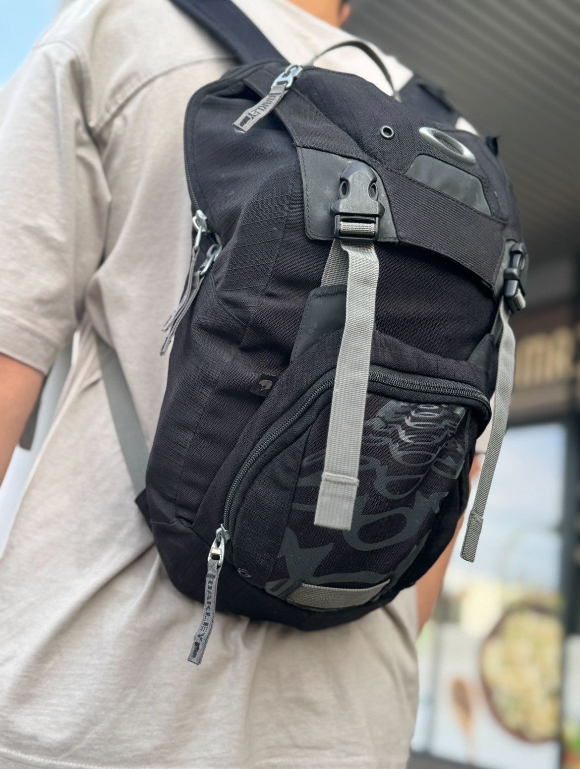 Oakley × Vintage Oakley Bag Vintage Streetwear Outdoor Life Size ONE SIZE - 4 Thumbnail