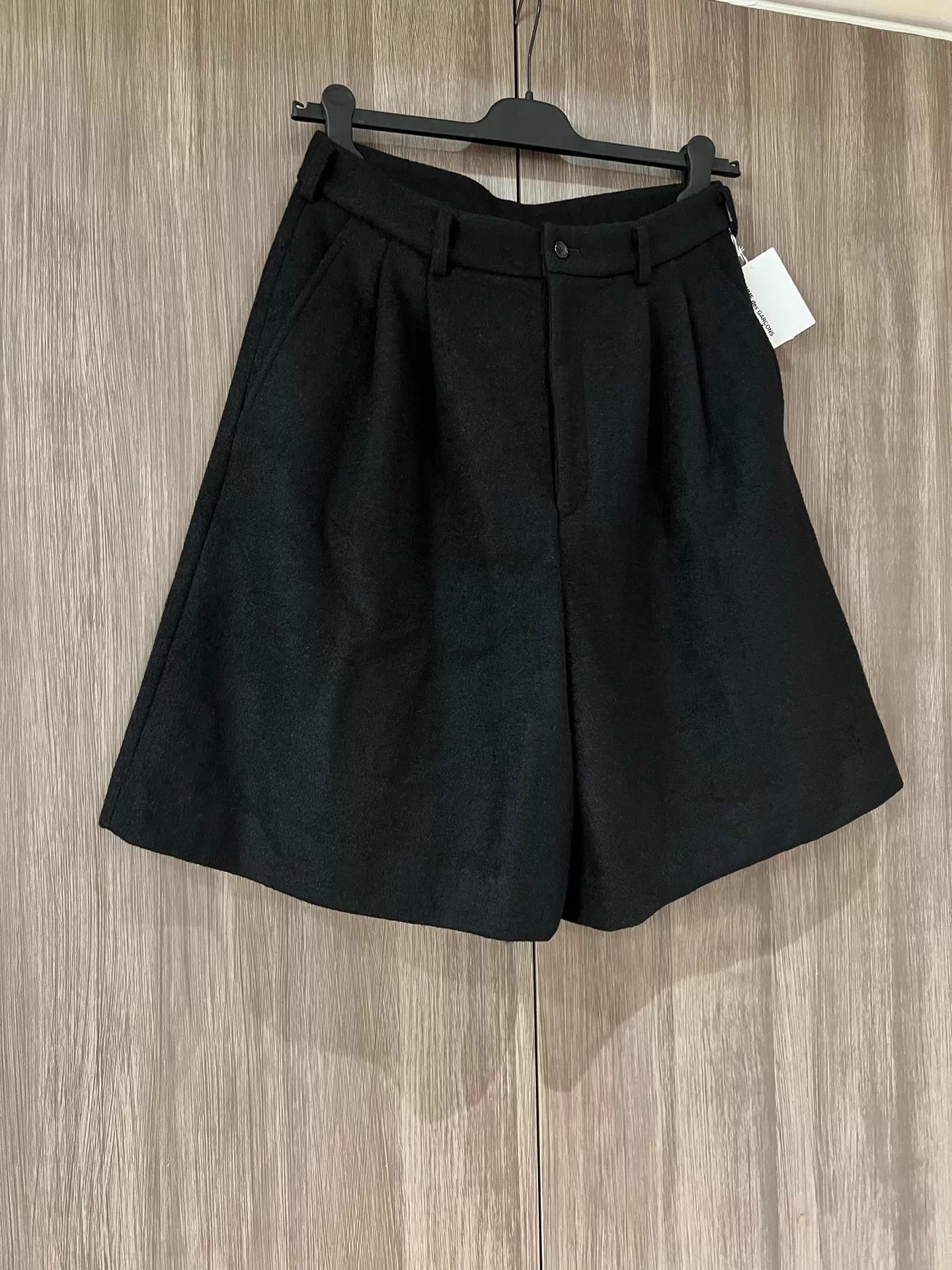 Comme des Garcons Women's CDG 2020 Wool Tweed Pleated Loose Shorts S Size US 29 - 4 Thumbnail