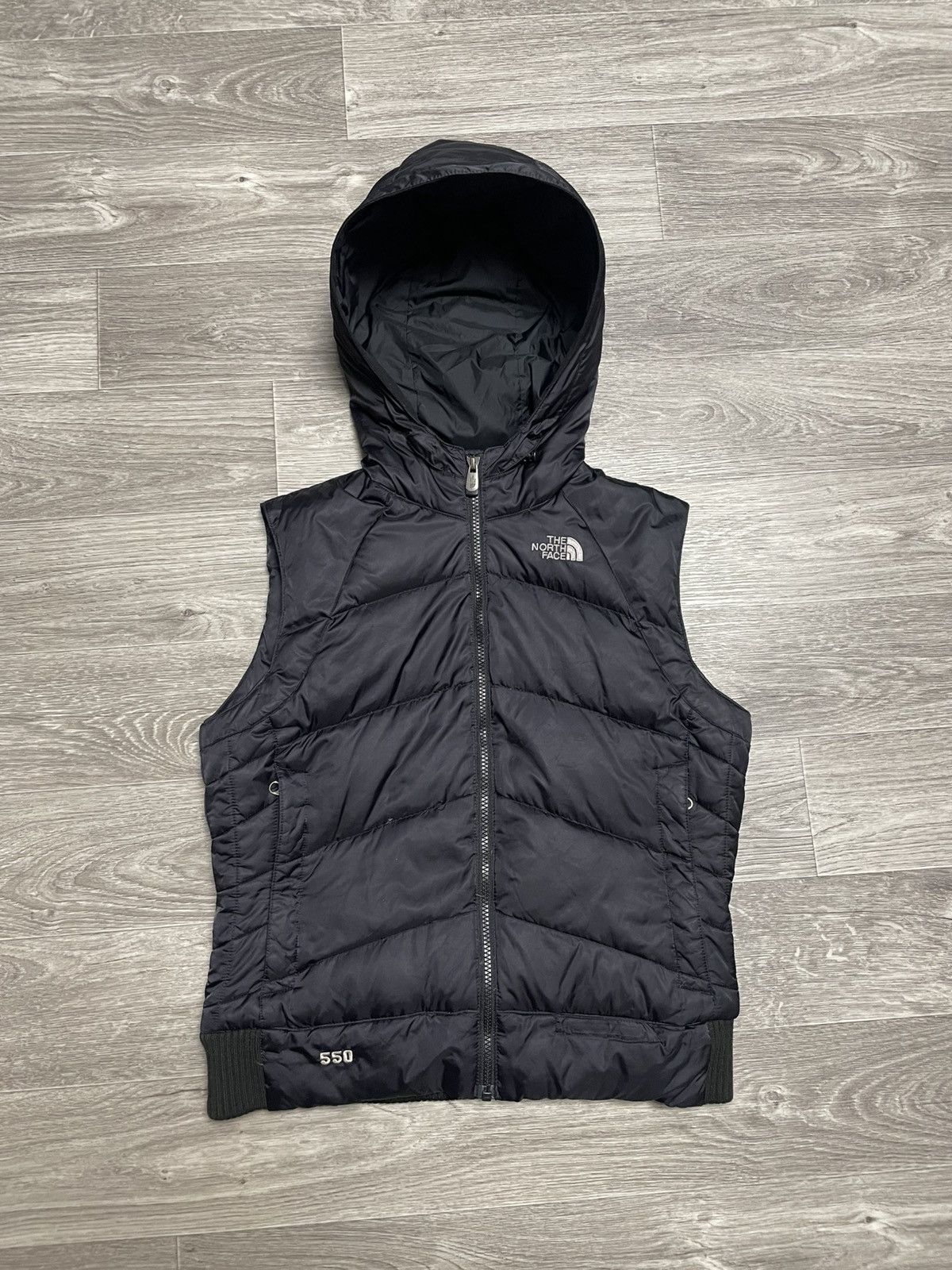 The North Face The North Face 550 Goose Down Vest Black Hooded Puffer Size M / US 6-8 / IT 42-44 - 1 Thumbnail