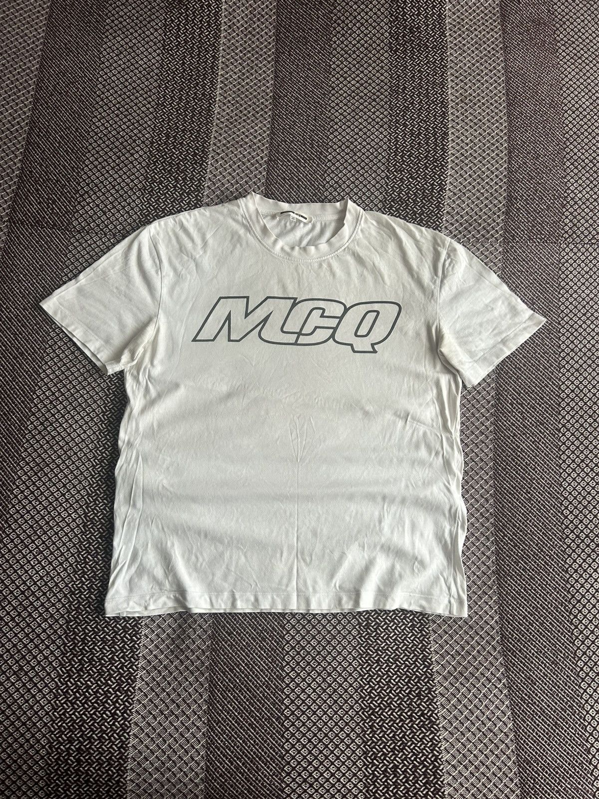 MCQ MCQ White Tee Mens Big Logo Size Medium Streetwear Size US M / EU 48-50 / 2 - 1 Thumbnail