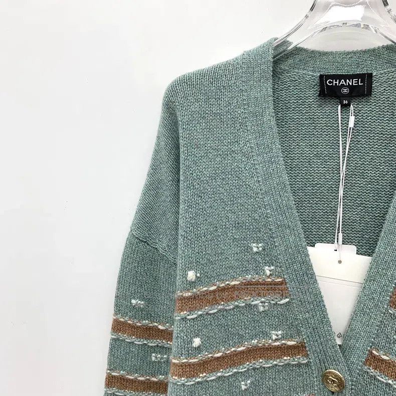 Chanel Chanel 24 colour-blocked striped cashmere V-neck single-br Size XS / US 0-2 / IT 36-38 - 3 Thumbnail