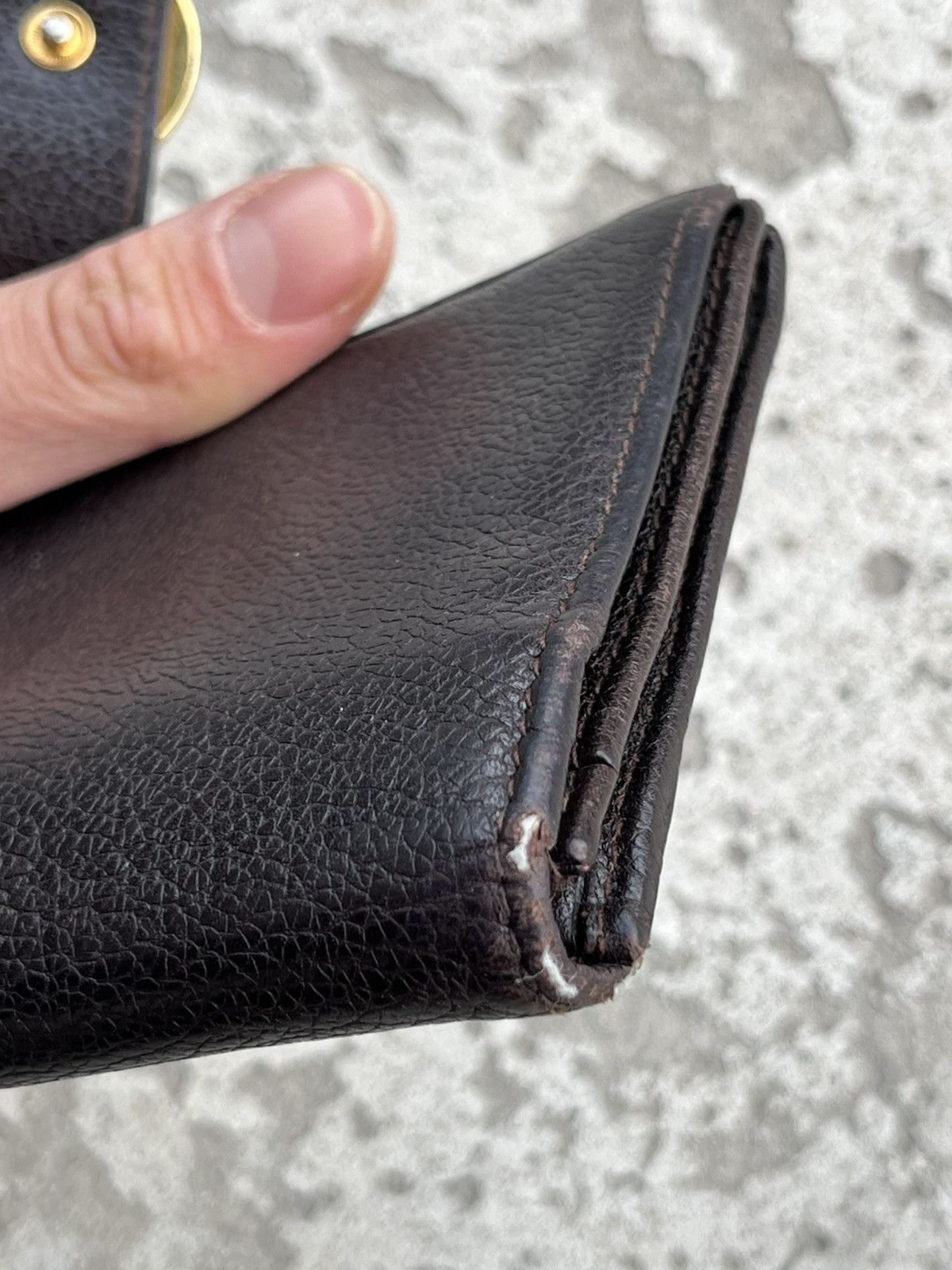 Bvlgari Vintage Bvlgari Big Logo Leather Wallet Case Clutch Holder Size ONE SIZE - 16 Thumbnail