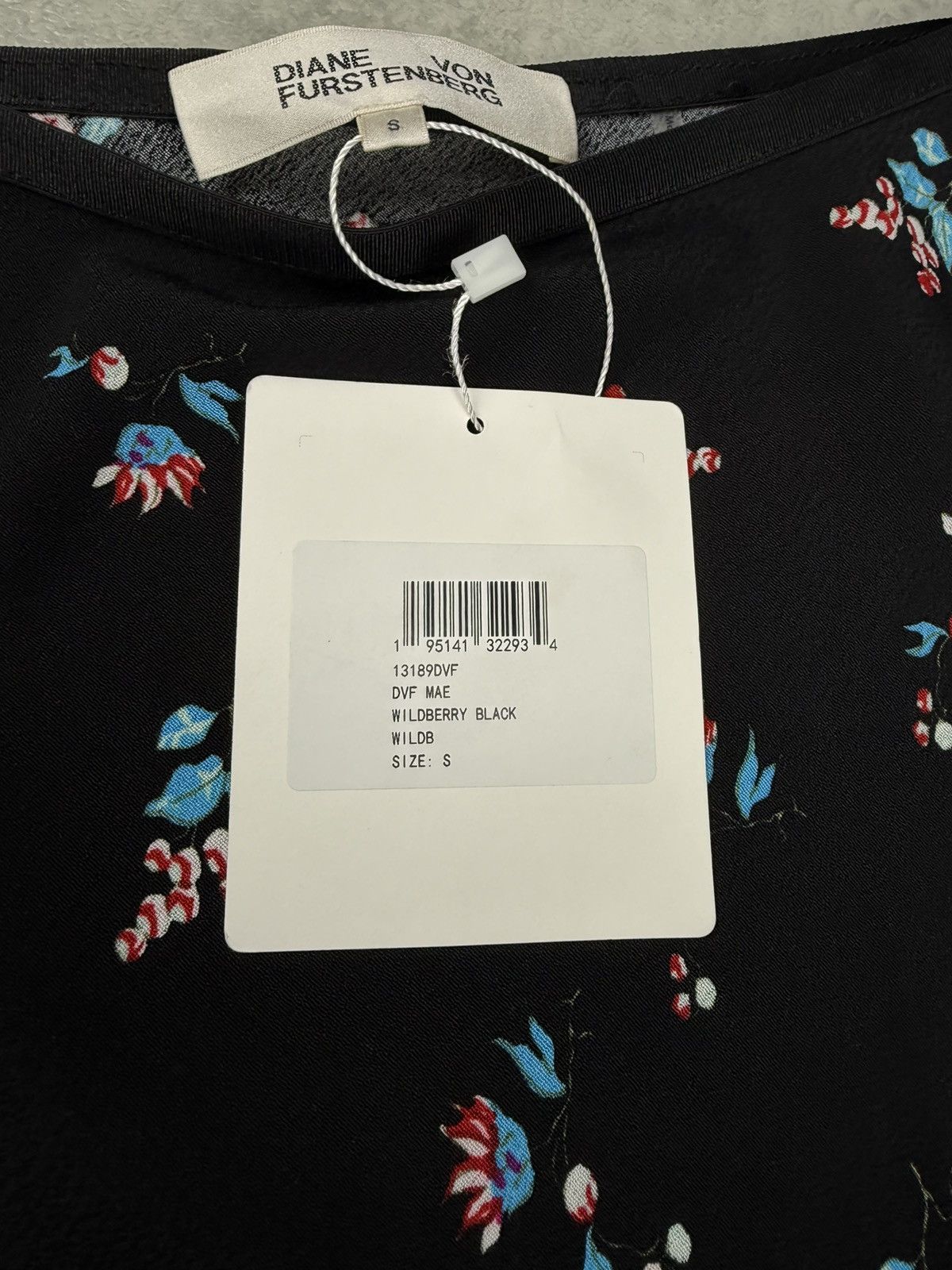 Diane von Furstenberg Diane Von Furstenberg Floral Skirt Black Size S Size 27" / US 4 / IT 40 - 7 Thumbnail