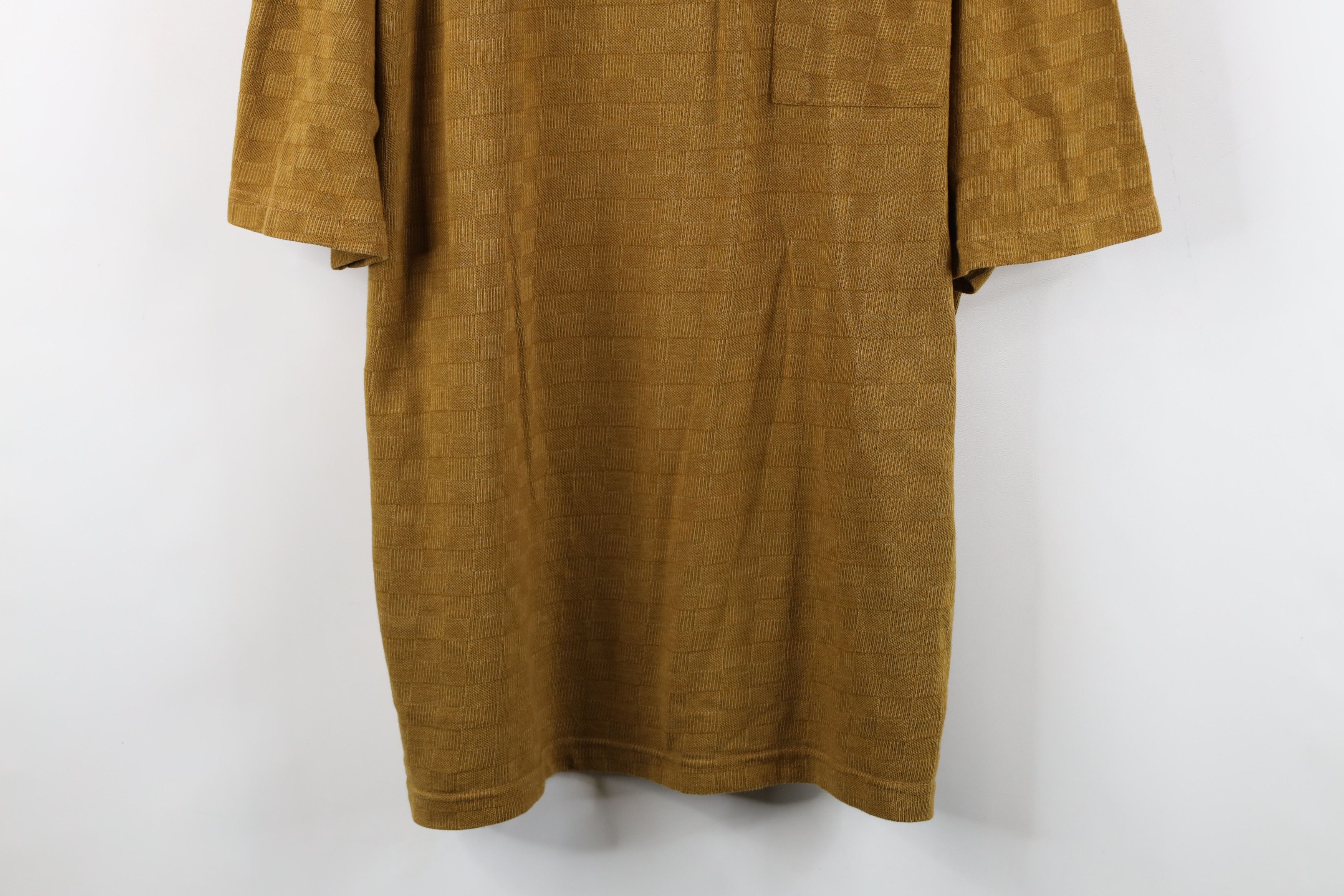 Vintage Vintage 90s Streetwear Checkered Knit Pocket T-Shirt Gold Size US XXL / EU 58 / 5 - 3 Thumbnail