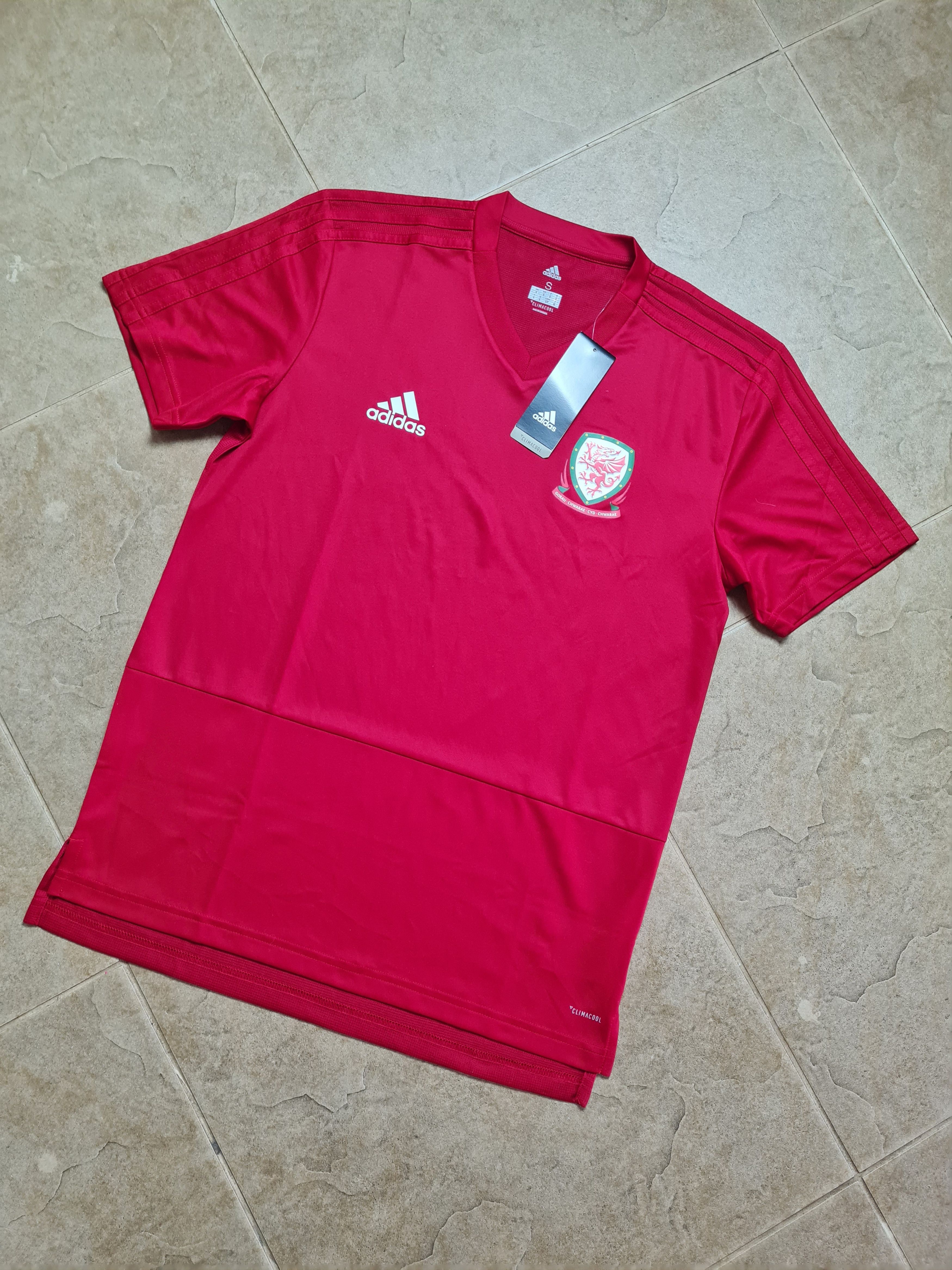 Adidas Jersey Shirt Training Adidas Wales National Football Soccer Size US S / EU 44-46 / 1 - 3 Thumbnail