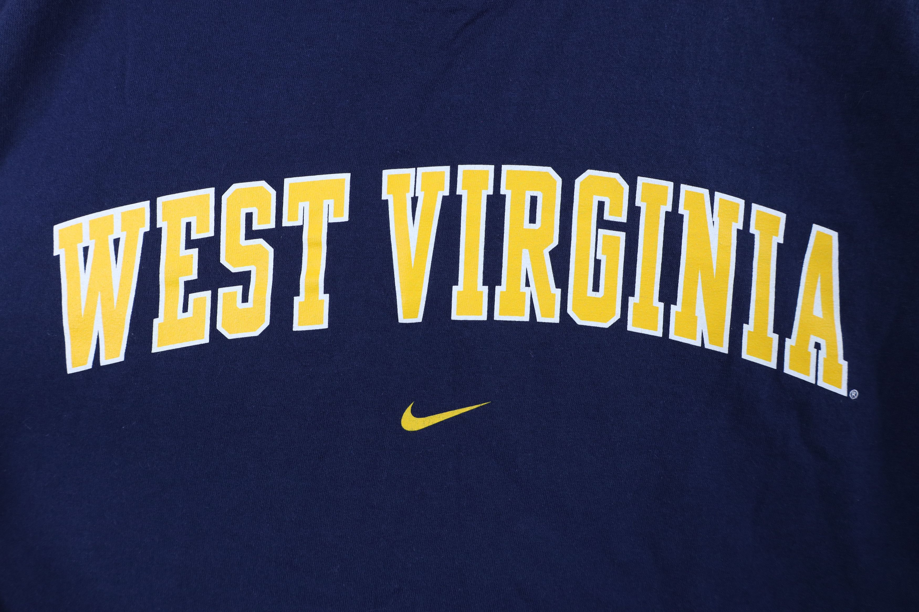 Nike Vintage Nike Center Swoosh West Virginia University T-Shirt Size US XL / EU 56 / 4 - 4 Thumbnail
