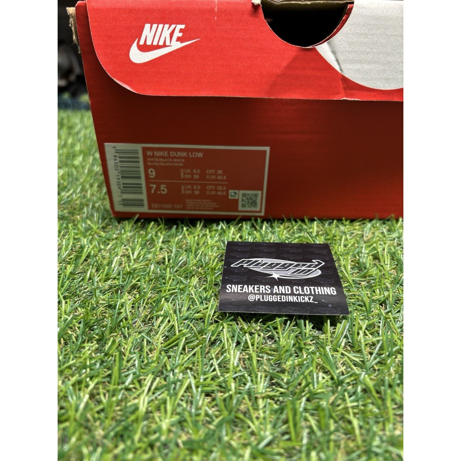 Nike Size 9 - Nike Dunk Low Panda | BRAND NEW! Size US 9 / EU 42 - 14 Thumbnail