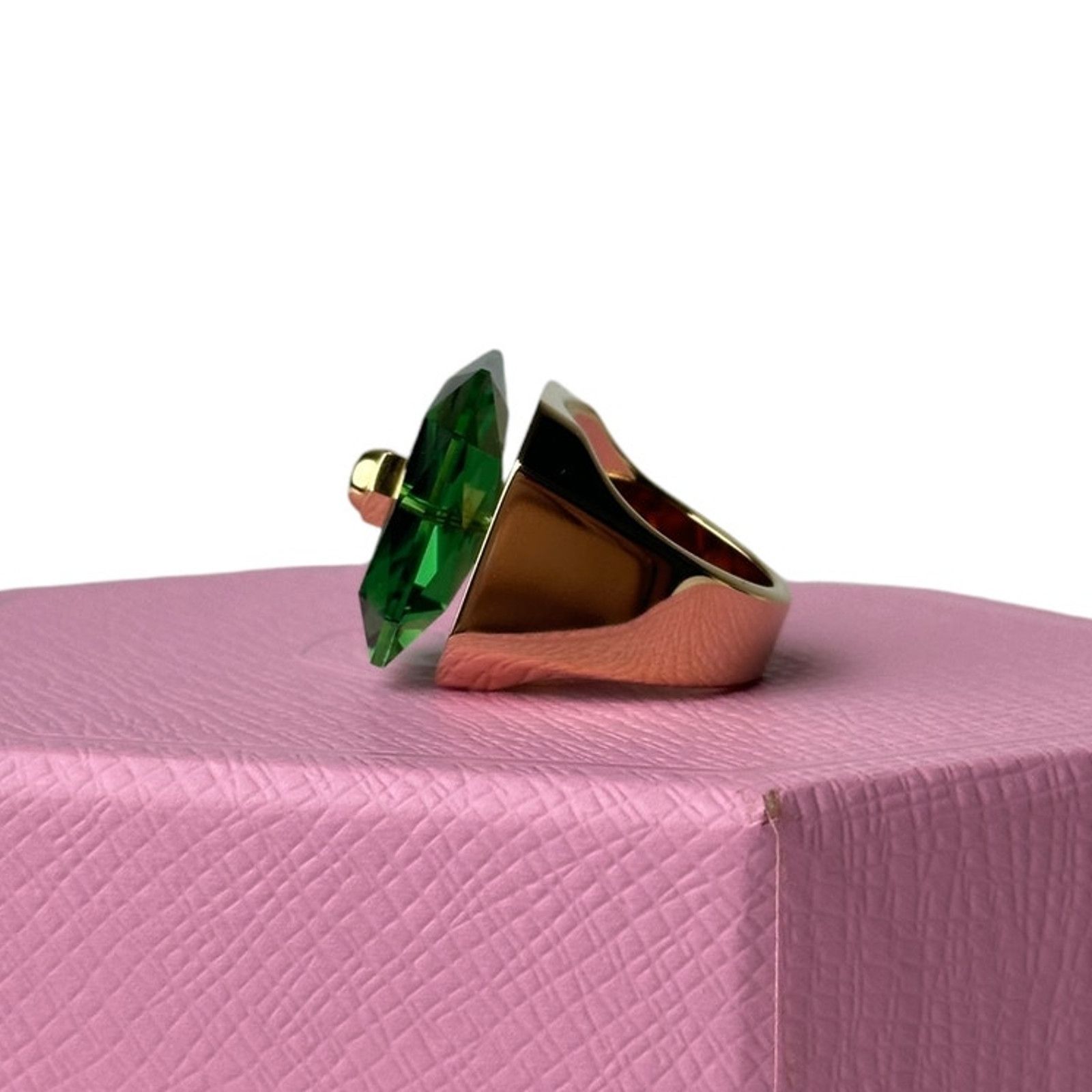 Swarovski Swarovski Numina cocktail ring Octagon cut Green Size 11 /64 Size ONE SIZE - 8 Thumbnail