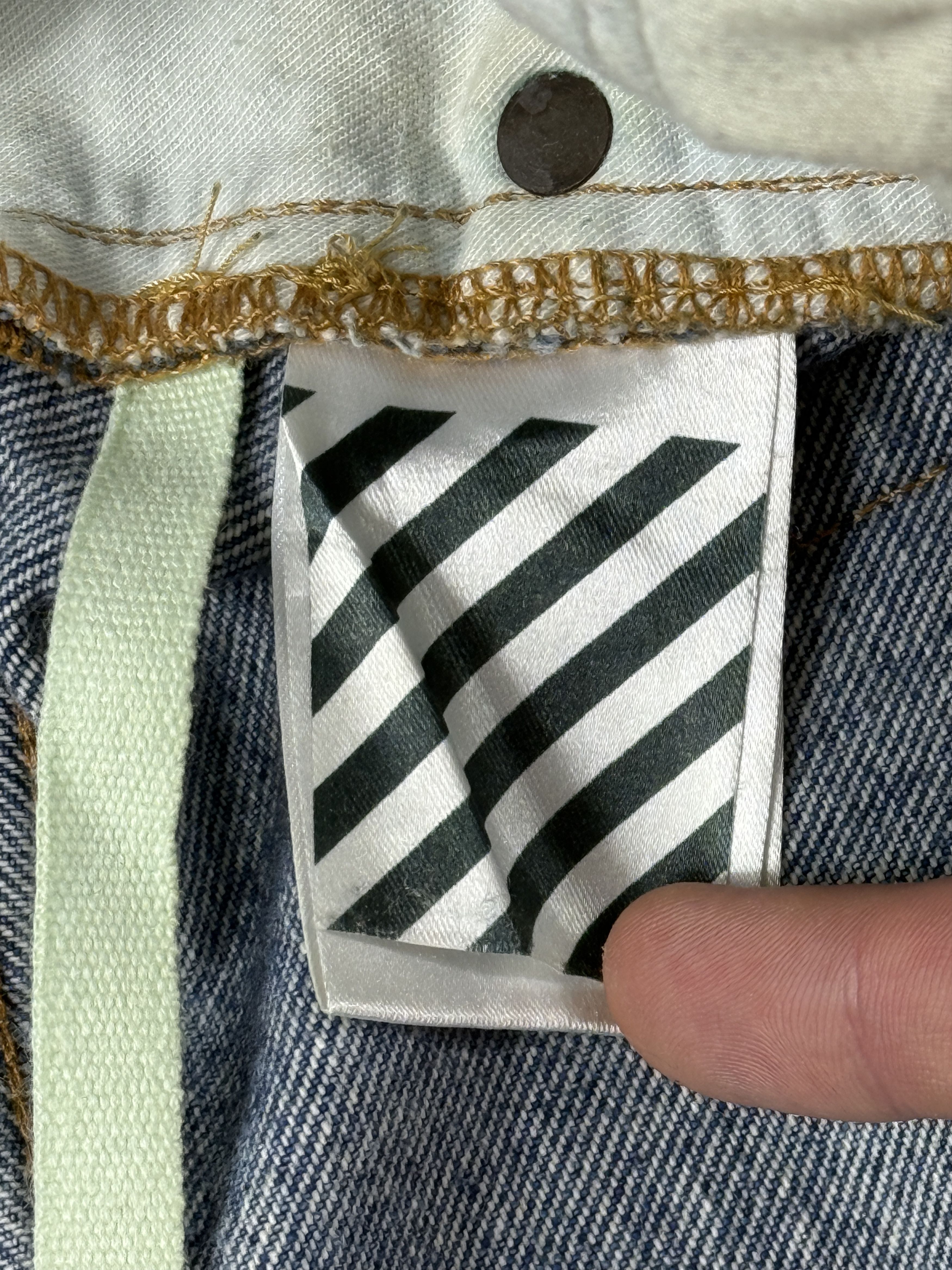 Off-White Off-White Diagonal Stripe Logo Slim Fit Jeans Size 31 Size US 31 - 5 Thumbnail