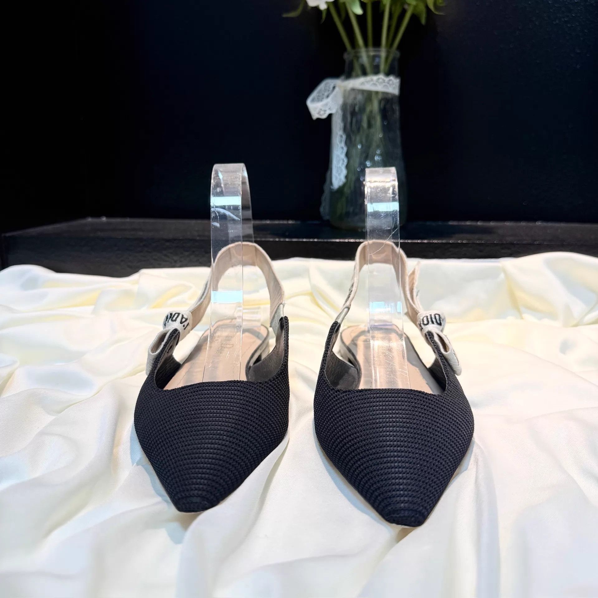 Dior Dior B&W Embroidered Logo Low Heel Pumps 35.5 99N Size US 5 / IT 35 - 2 Thumbnail