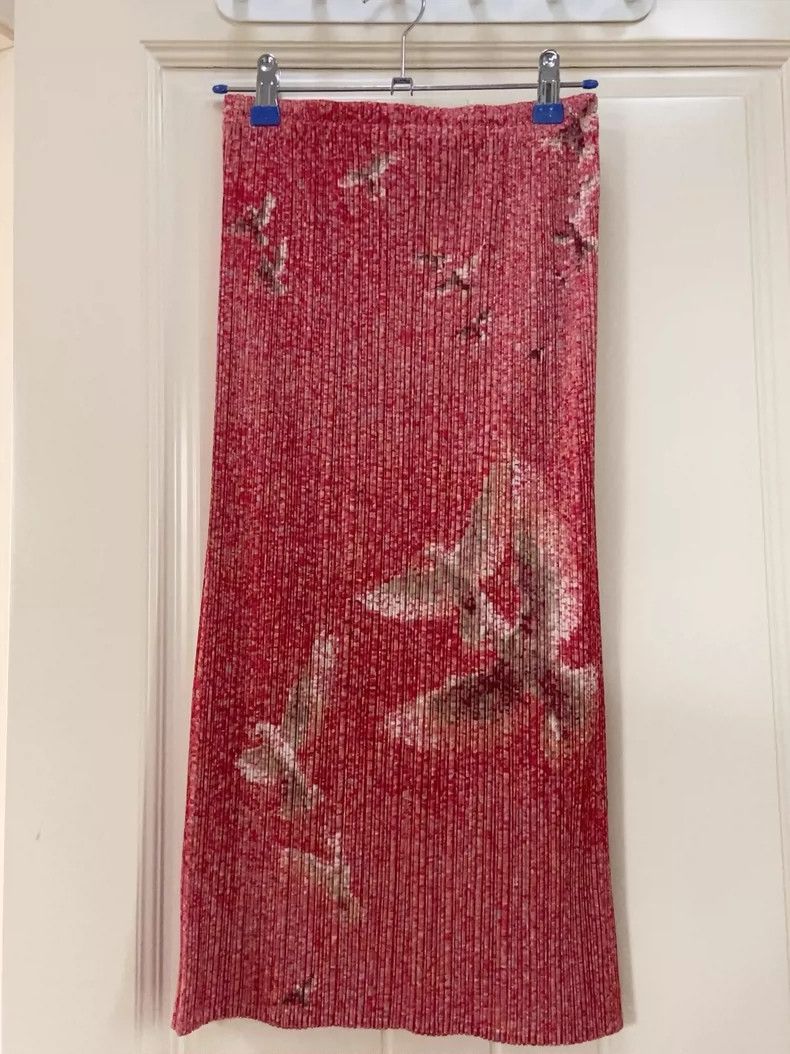 Issey Miyake Issey Miyake size:3 Red peace dove side-slit skirt Size 31" - 1 Thumbnail