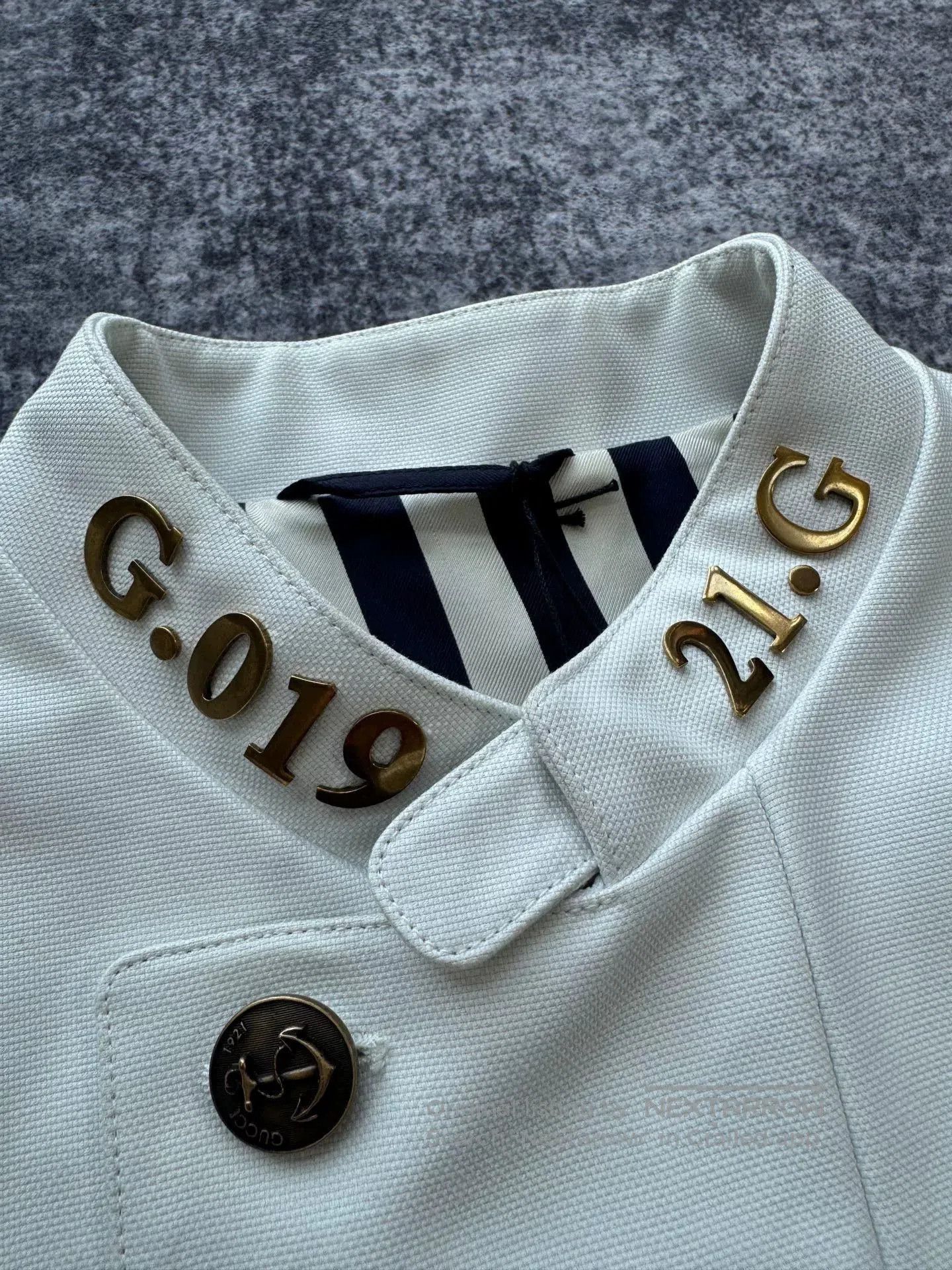 Gucci gucci white coat with metal logo collar. Size US L / EU 52-54 / 3 - 5 Thumbnail