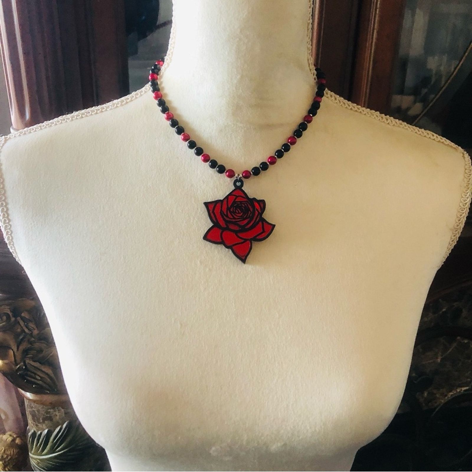 Handmade Handcrafted repurpose large textured rose Pearl necklace Size ONE SIZE - 5 Thumbnail