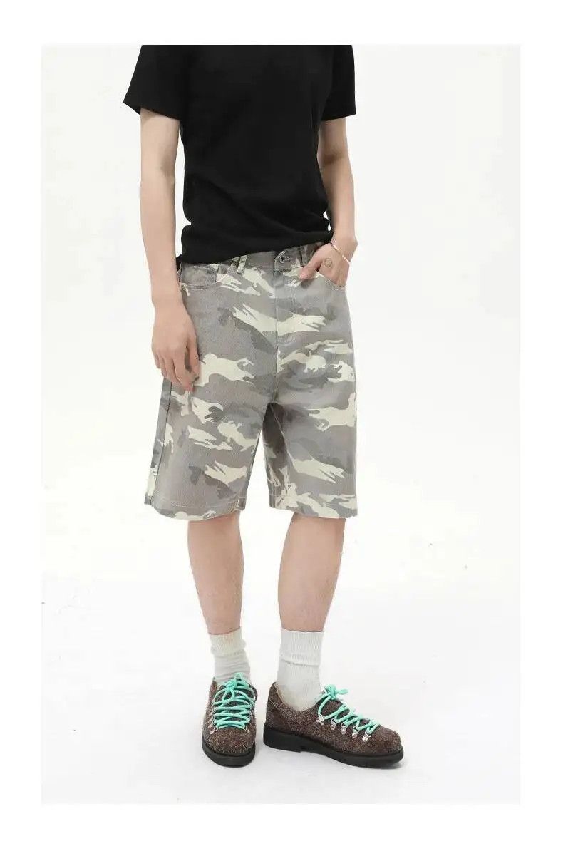 Japanese Brand Light Camo Baggy Denim Shorts Size US 34 / EU 50 - 2 Thumbnail