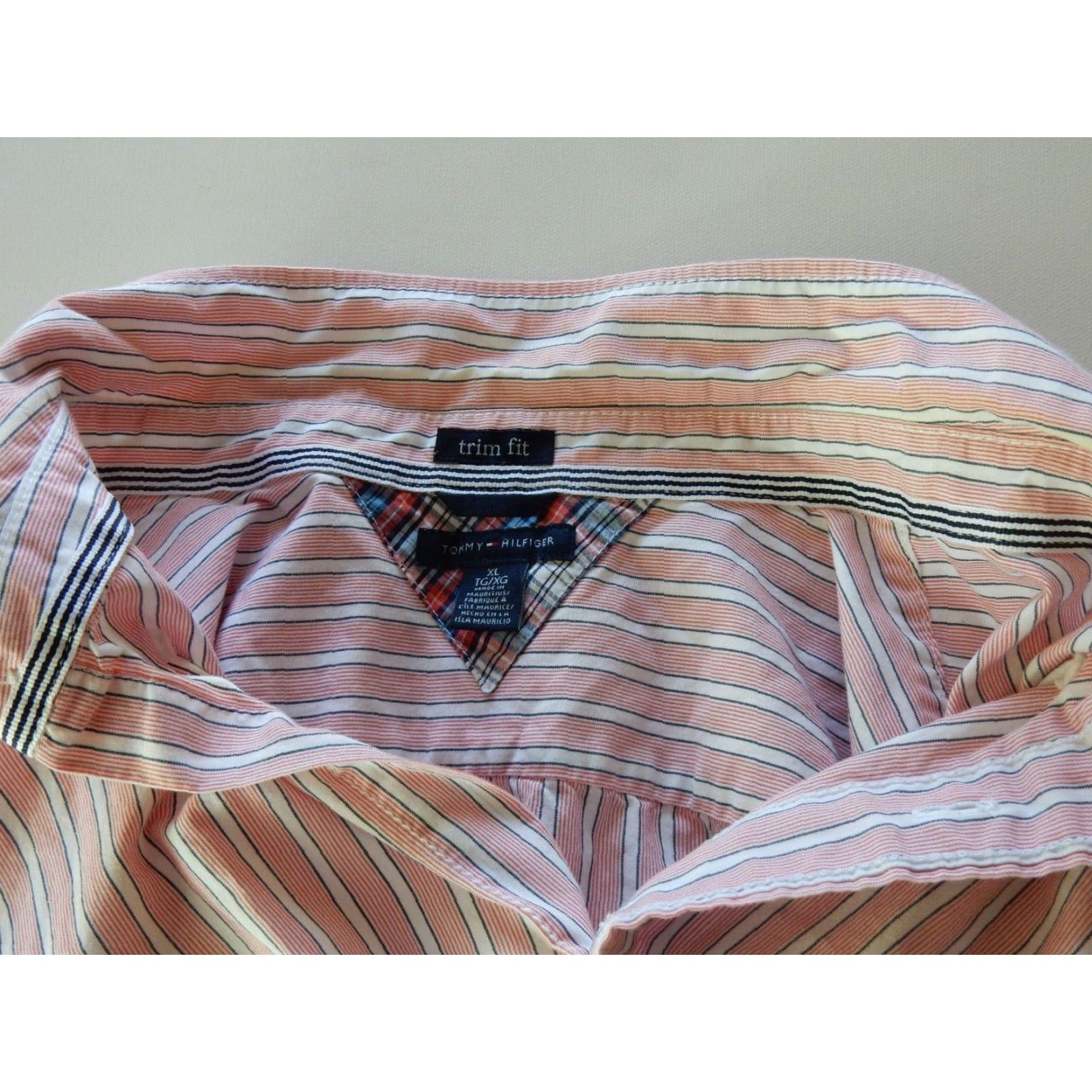 Tommy Hilfiger VINTAGE Tommy Hilfiger Men’s Shirt XL Long Sleeve Button-Up Cotton Pink-Blue-White Striped 90s Size US XL / EU 56 / 4 - 4 Thumbnail