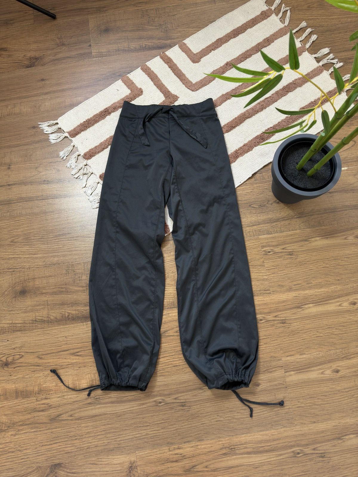 Nike VINTAGE NIKE NYLON DRAWSTRING PANTS Size 28" / US 6 / IT 42 - 5 Thumbnail