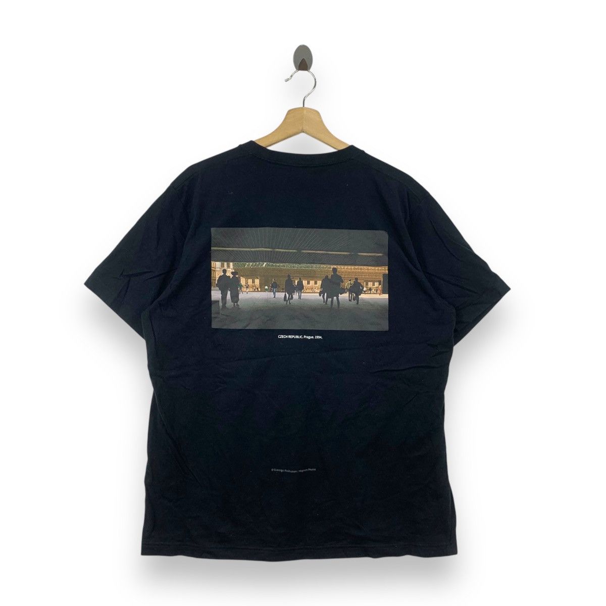 Uniqlo Vintage GUEORGUI PINKHASSOV FOTOFOLIO Prague 1994 Size US XL / EU 56 / 4 - 1 Thumbnail