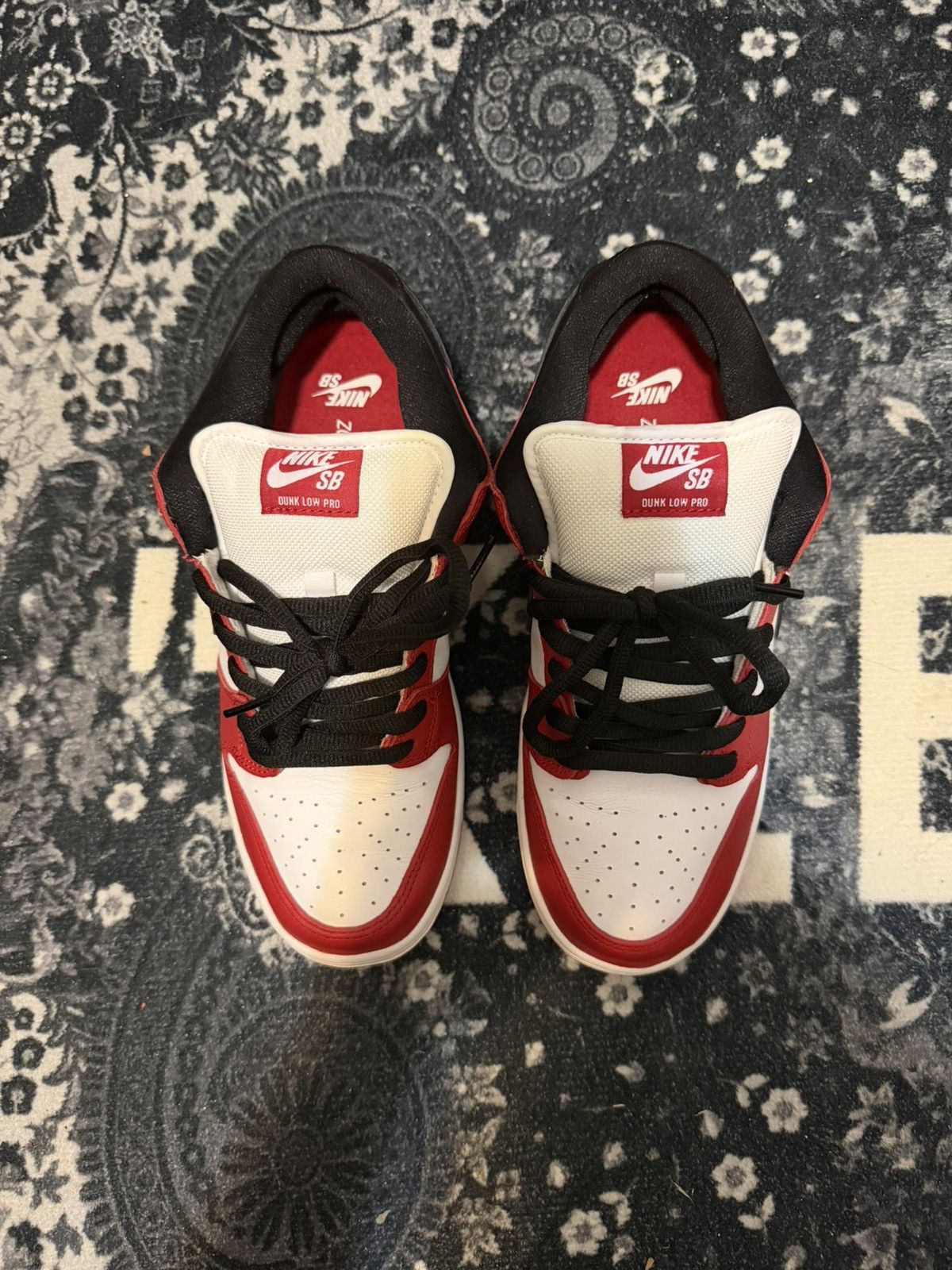Nike SB NIKE DUNK LOW SB "CHICAGO" Size US 9.5 / EU 42-43 - 4 Thumbnail