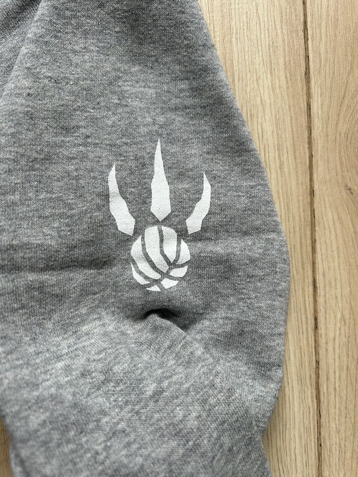 Champion Champion Toronto Raptors sweatshirt M Size US M / EU 48-50 / 2 - 3 Thumbnail