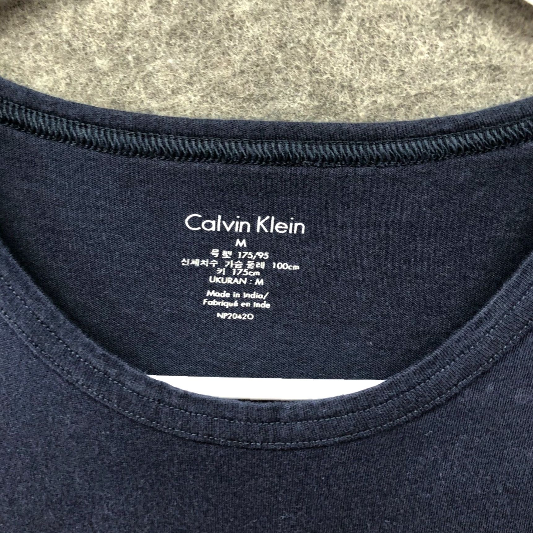 Calvin Klein Calvin Klein Long Sleeve T Shirt Mens M Navy Blue Crewneck Cotton Shirt Mens M Navy Blue Calvin Klein Crewneck Cotton Size US M / EU 48-50 / 2 - 5 Thumbnail