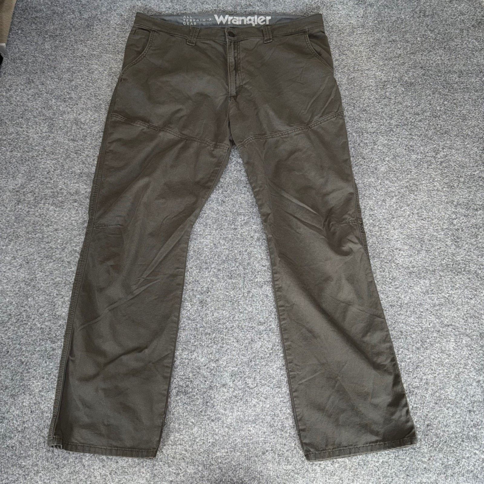 Wrangler Wrangler ATG Mens 38x32 Olive Outdoor Hiking Pants Size US 38 / EU 54 - 1 Thumbnail