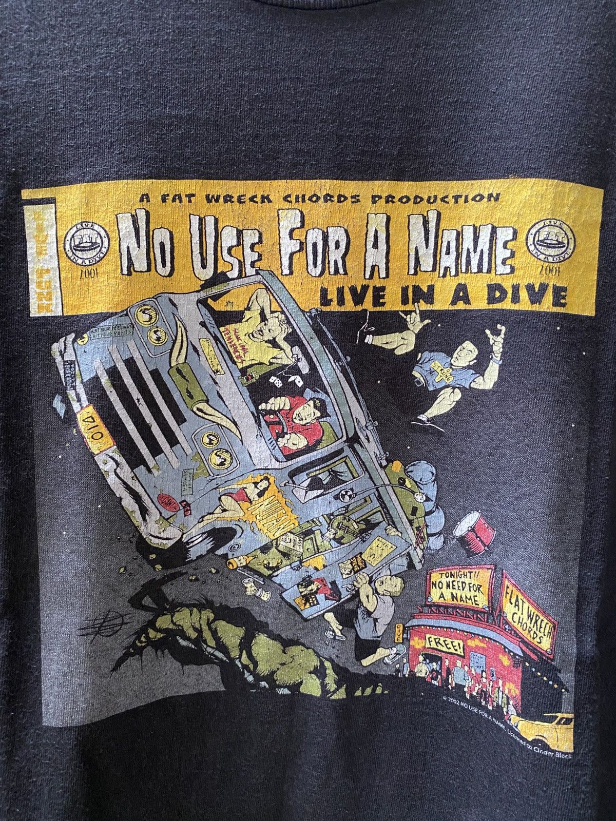 Band Tees no use for a name Size US M / EU 48-50 / 2 - 3 Thumbnail