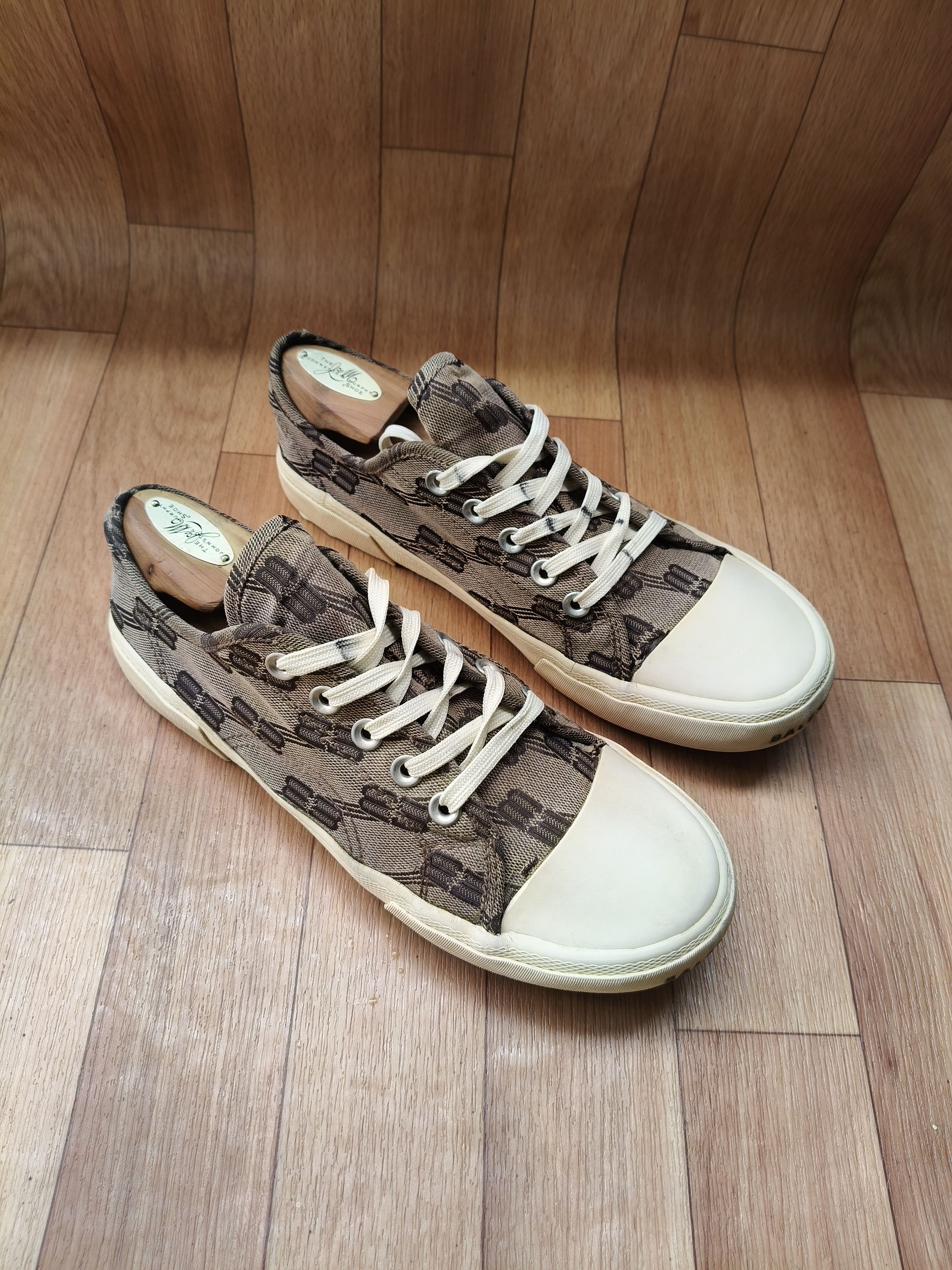 Balenciaga Balenciaga logo embroidered canvas Size US 7 / EU 40 - 1 Thumbnail