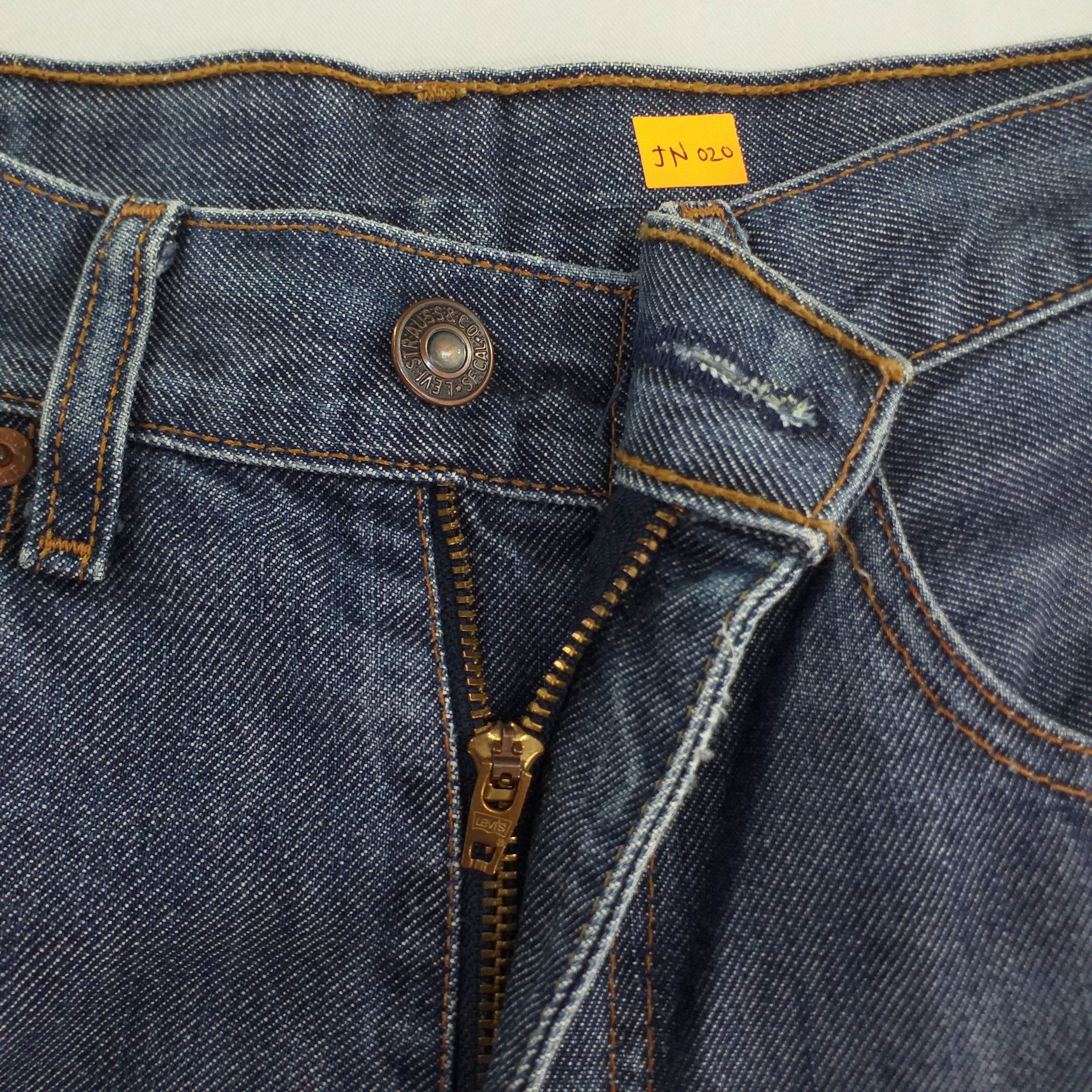 Japanese Brand Blue Vintage Levi's 550 Denim 29x30 -JN020 Size US 29 - 13 Thumbnail