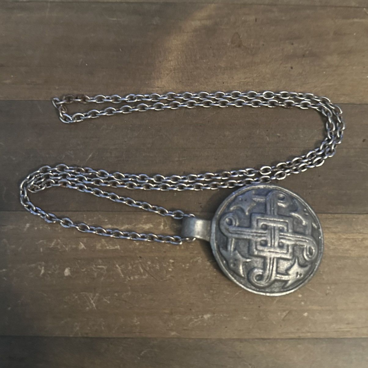 Vintage Vintage pewter Celtic medallion pendant necklace Size ONE SIZE - 2 Thumbnail