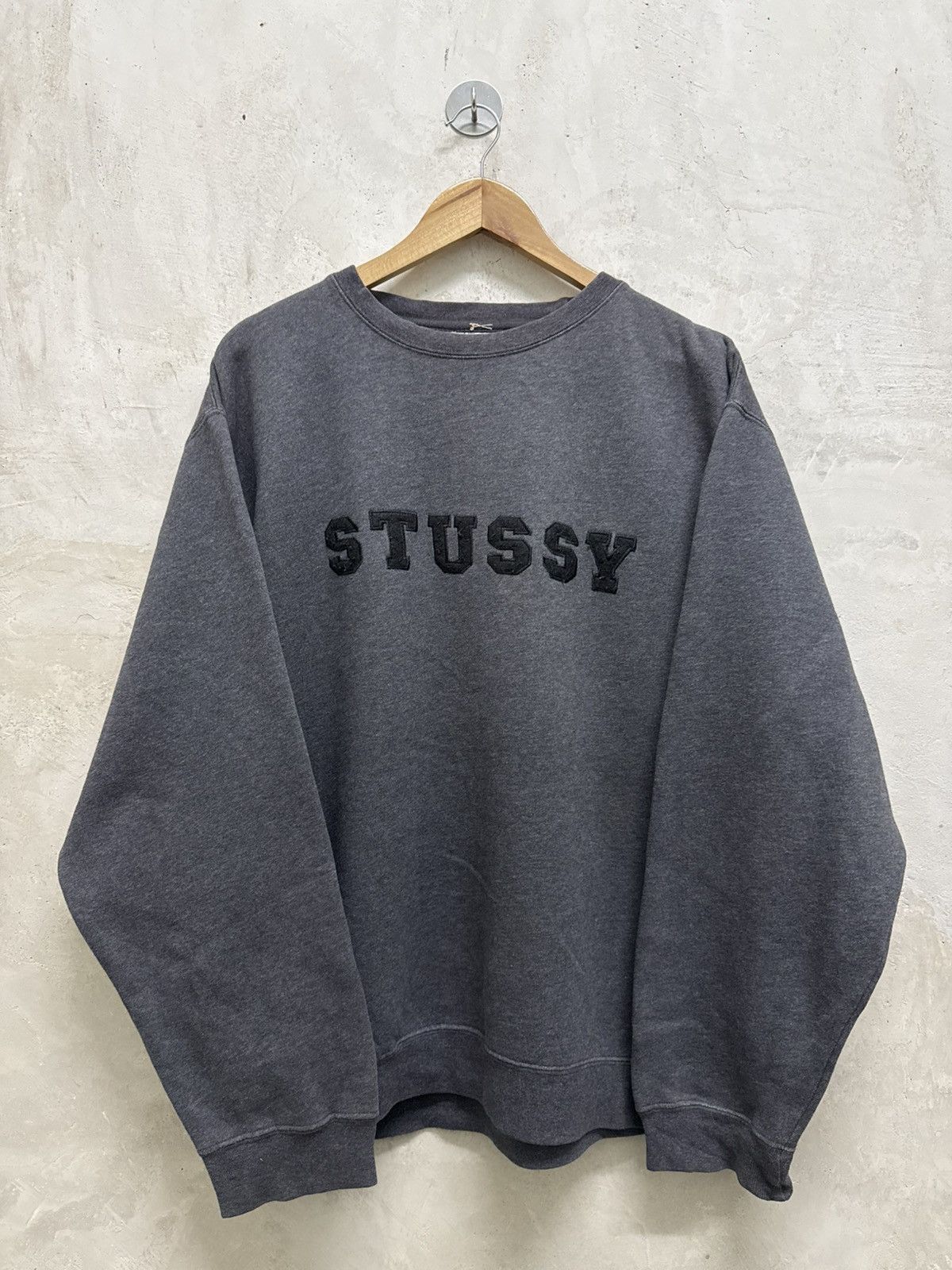 Stussy Vintage 90s Stussy Spell Out Patches Sweatshirt Size US L / EU 52-54 / 3 - 1 Thumbnail