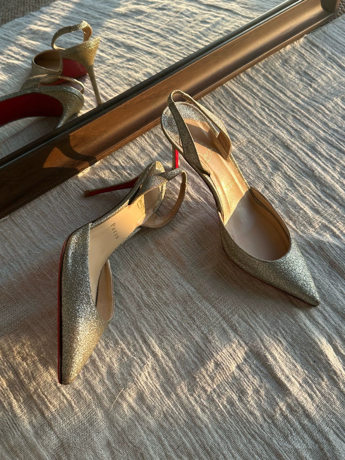 Christian Louboutin Christian Louboutin Sequin Red Sole Heels Gold 37.5 Size US 7.5 / IT 37.5 - 6 Thumbnail