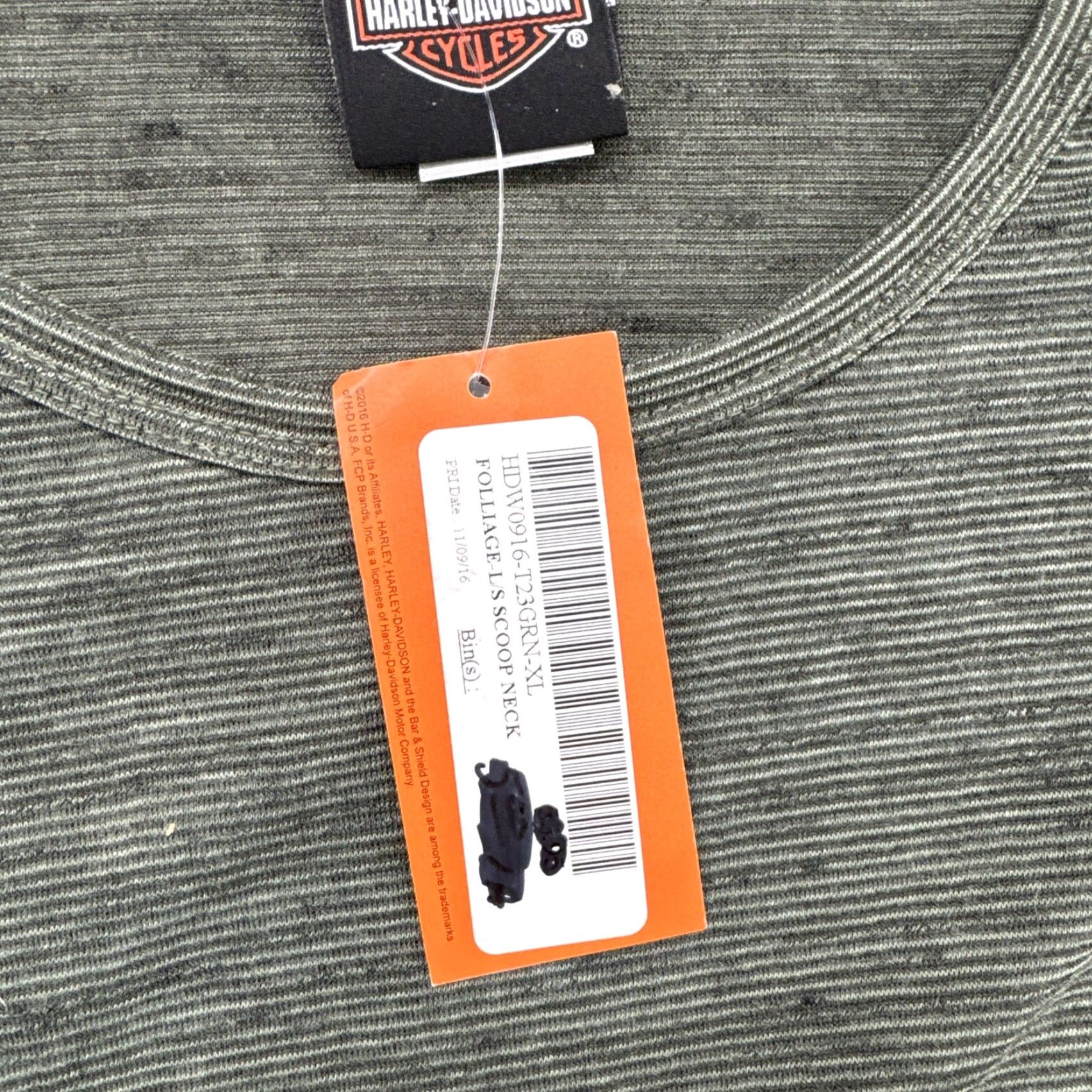 Harley Davidson Harley-Davidson Women's Foliage Long Sleeve Scoop Neck Poncho Shirt XL Green Burnout, T-Shirt, Cotton Blend, Regular, Vintage? Size XL / US 12-14 / IT 48-50 - 4 Thumbnail