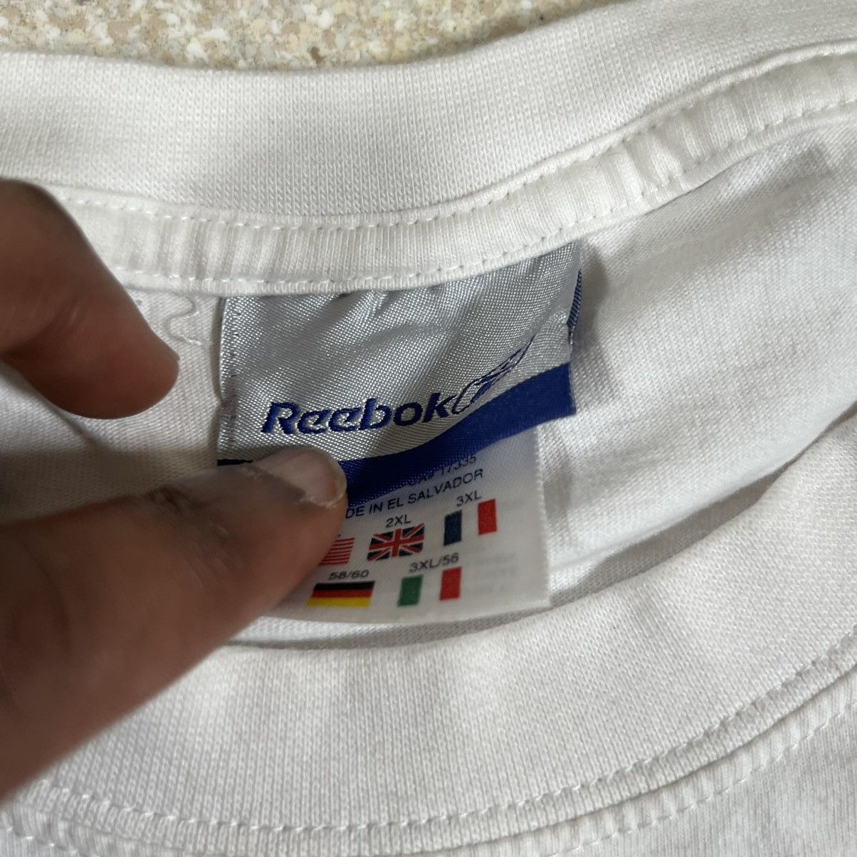 Reebok Vintage Y2K Reebok Sewn Logo Essential Tshirt Size 2XL White Size US XXL / EU 58 / 5 - 3 Thumbnail