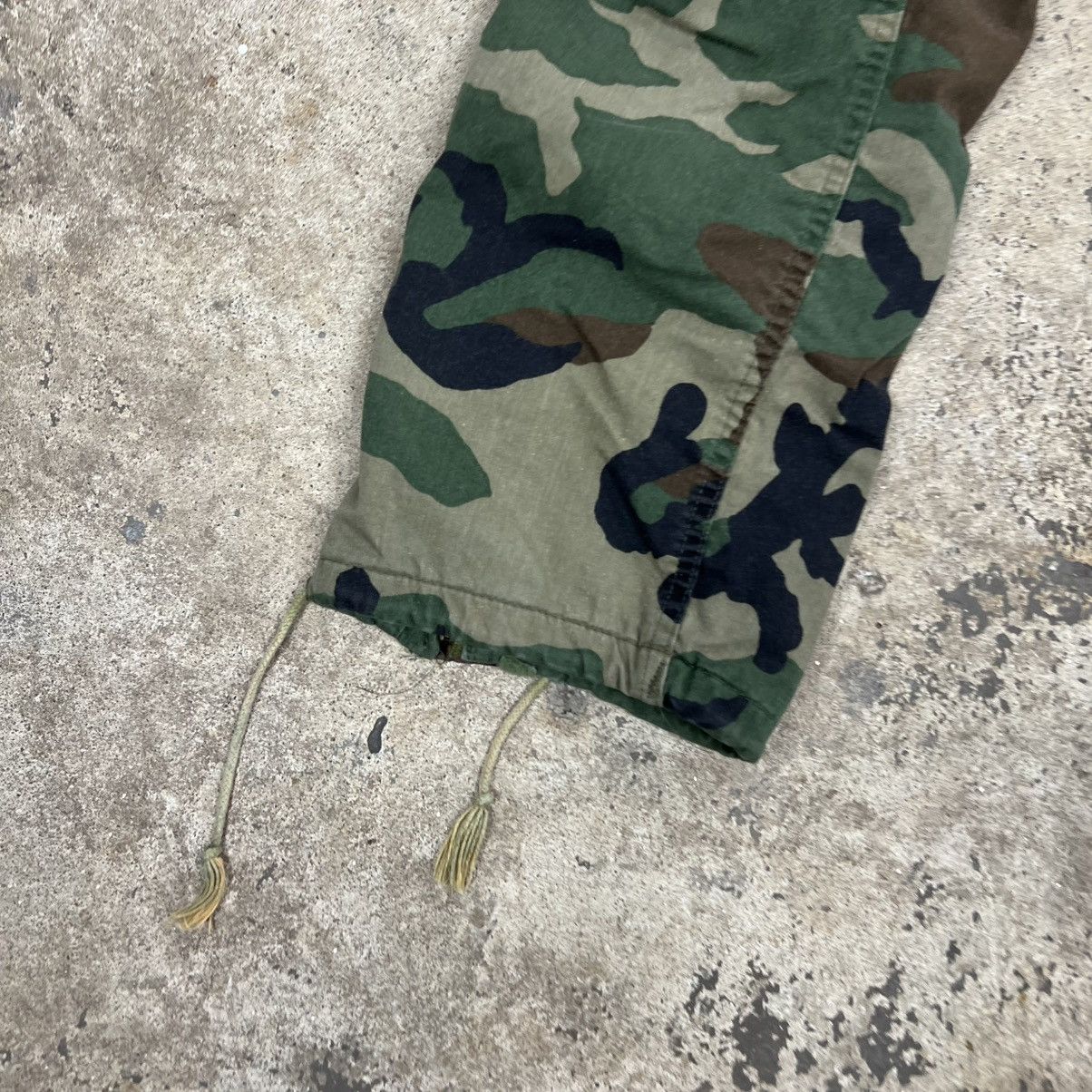 Vintage Vintage 80s camo military cargo pants Size 26" / US 2 / IT 38 - 2 Thumbnail