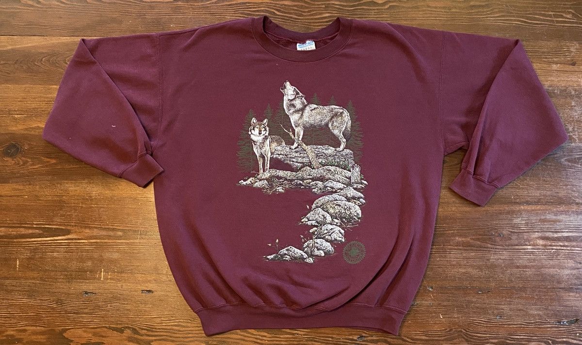 Gildan × Vintage Vintage 90’s Howling Wolf Maroon Crewneck Sweatshirt Size US XL / EU 56 / 4 - 2 Thumbnail