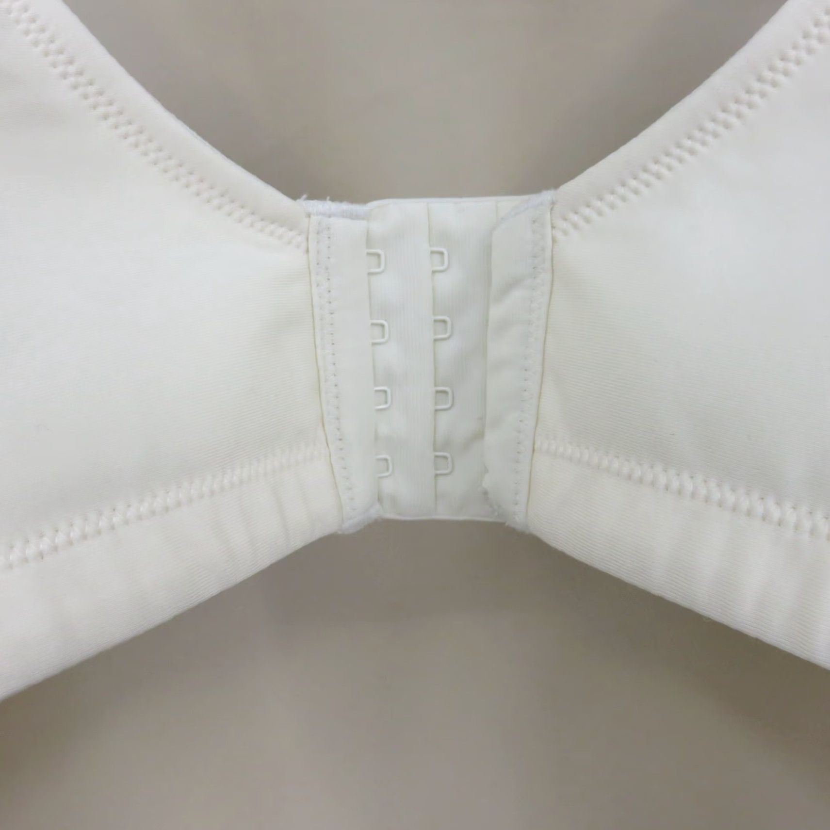 Vintage Vanity Fair Bra 42D Cream Wireless Smoothing Beauty Back Plus Size Womens U/W N/A? Size ONE SIZE - 7 Thumbnail
