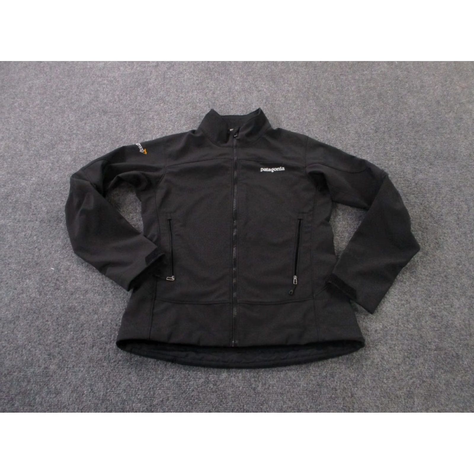 Patagonia Patagonia Jacket Womens S Black Softshell Camping Outdoors Hiking Windbreaker Full Zip Logo Size S / US 4 / IT 40 - 2 Thumbnail