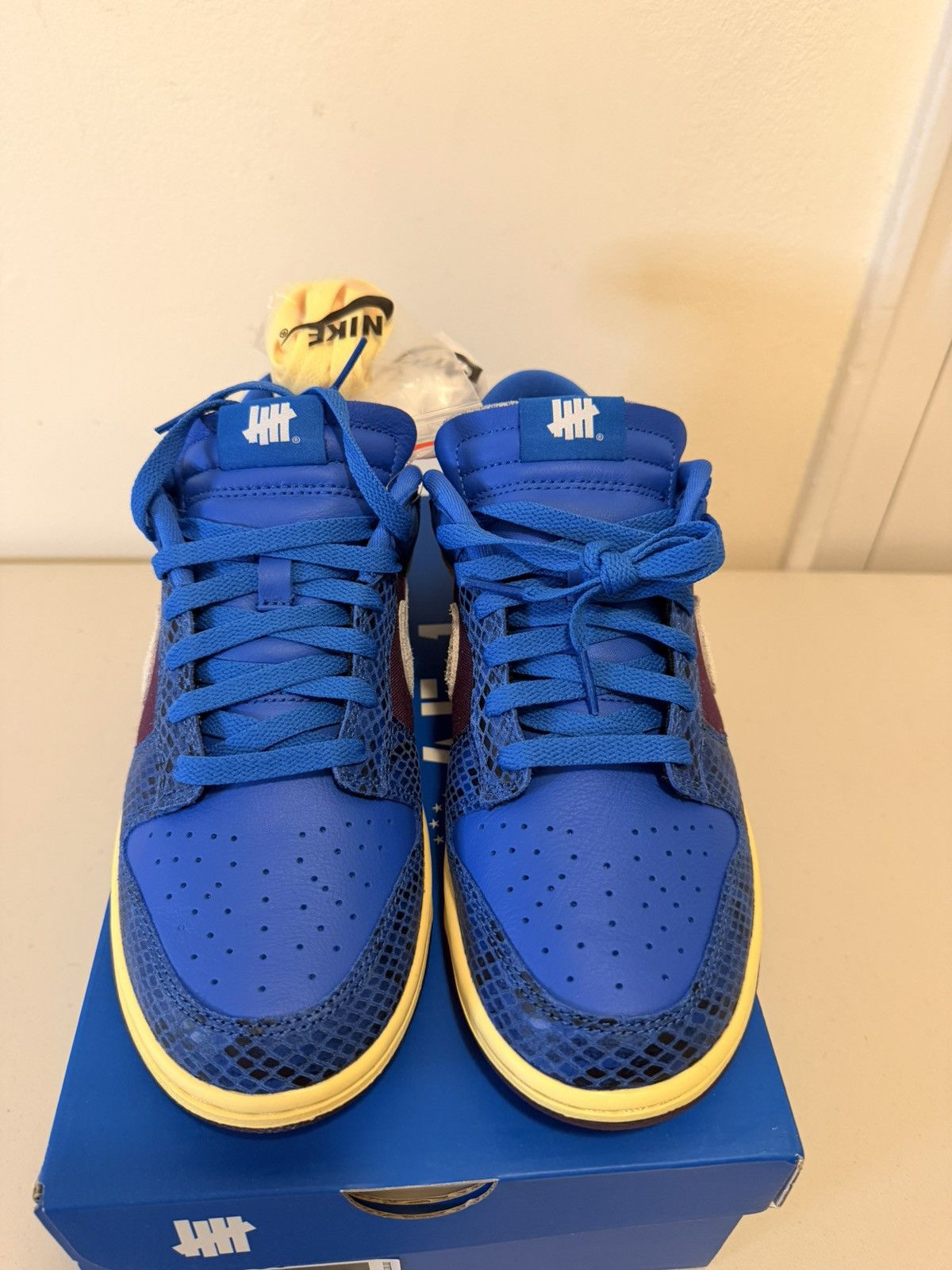 Nike × Undefeated Nike Dunk Low Undefeated 5 On It Dunk VS. AFI Signal Blue Size US 8.5 / EU 41-42 - 3 Thumbnail