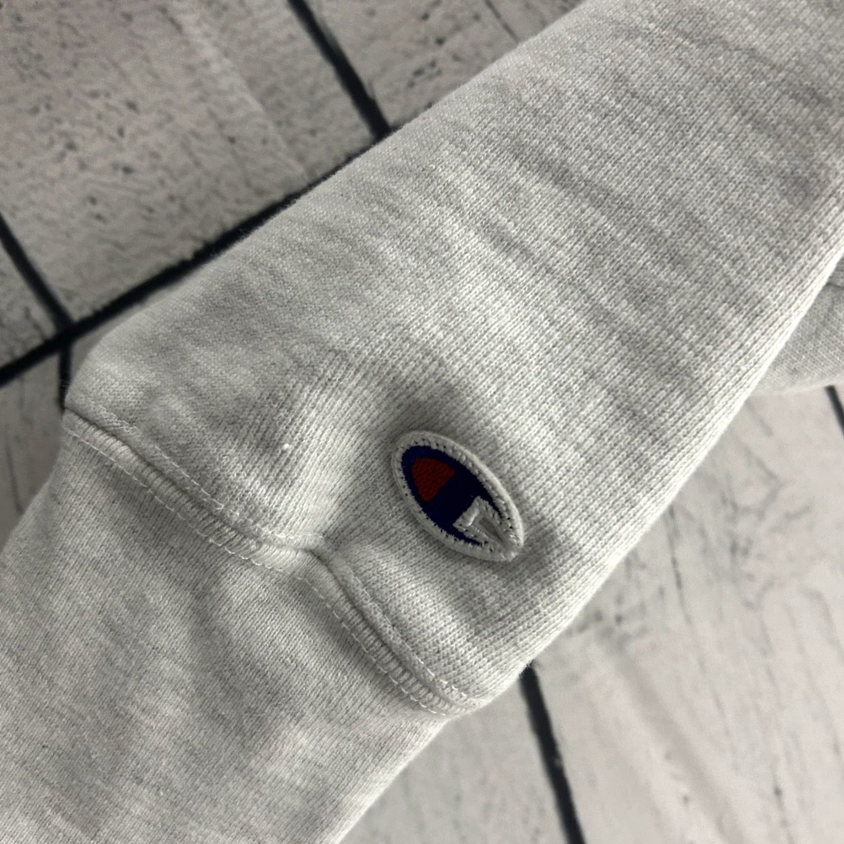 Champion Champion Reverse Weave Sweatshirt Taylor University Pullover Men's L Gray University Mens Sweatshirt Reverse Weave Size US L / EU 52-54 / 3 - 4 Thumbnail